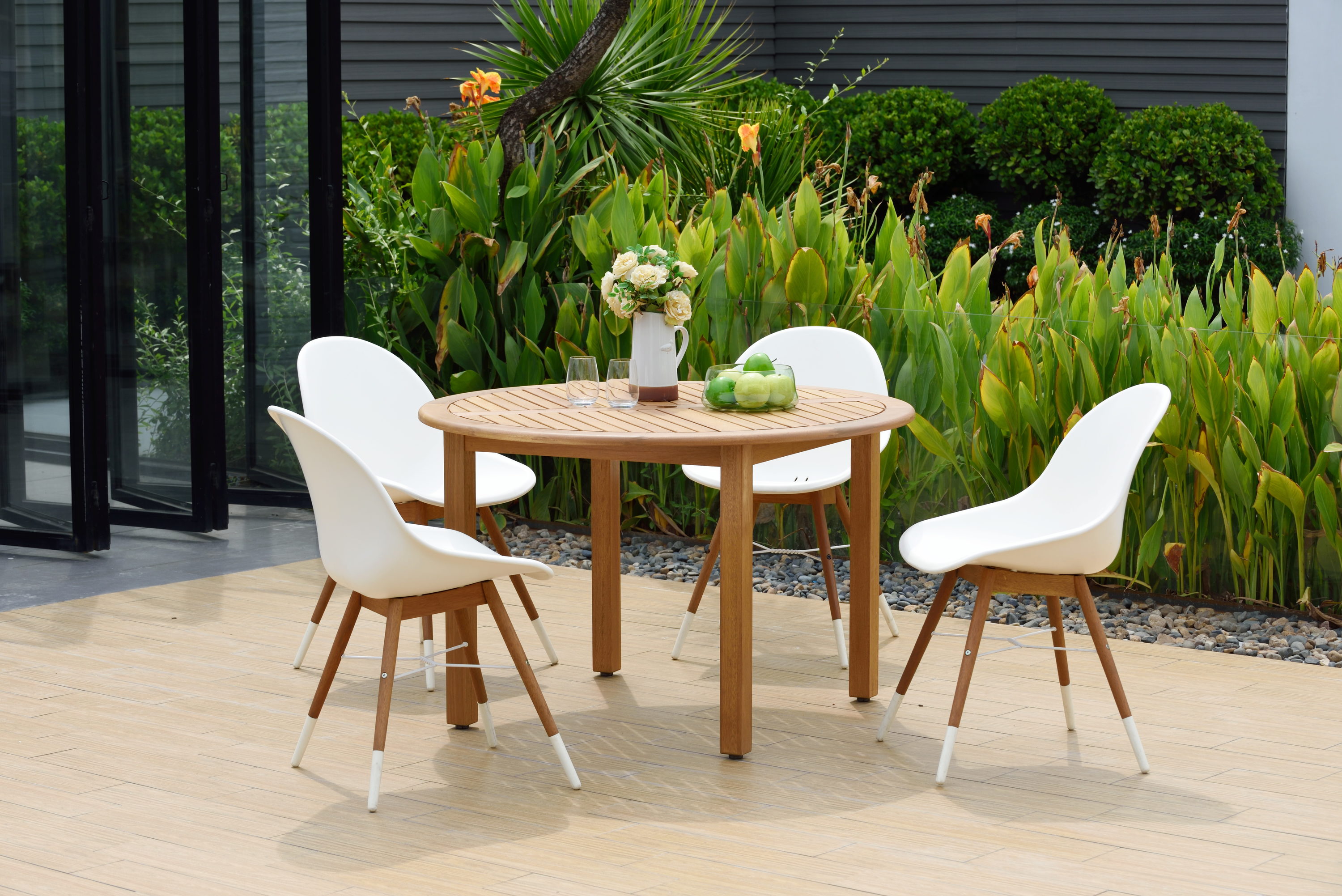 Amazonia OLDBU 4CHAMSDWH LOT Outdoor 5 -Piece Brown Patio Dining Set Wood Round Table with 4 Brown Stationary Chairs
