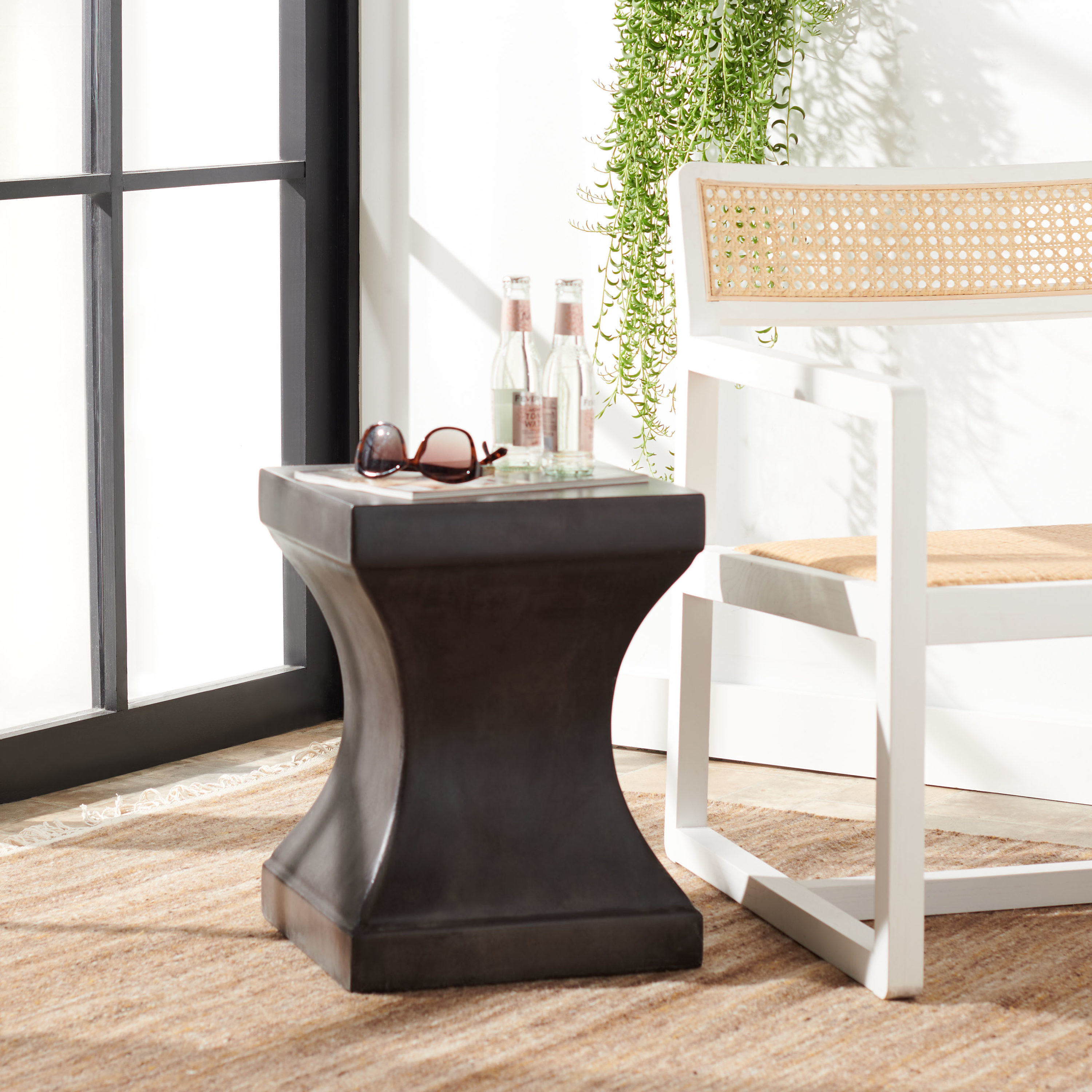 Safavieh VNN1002C Garden-Stools - View #2
