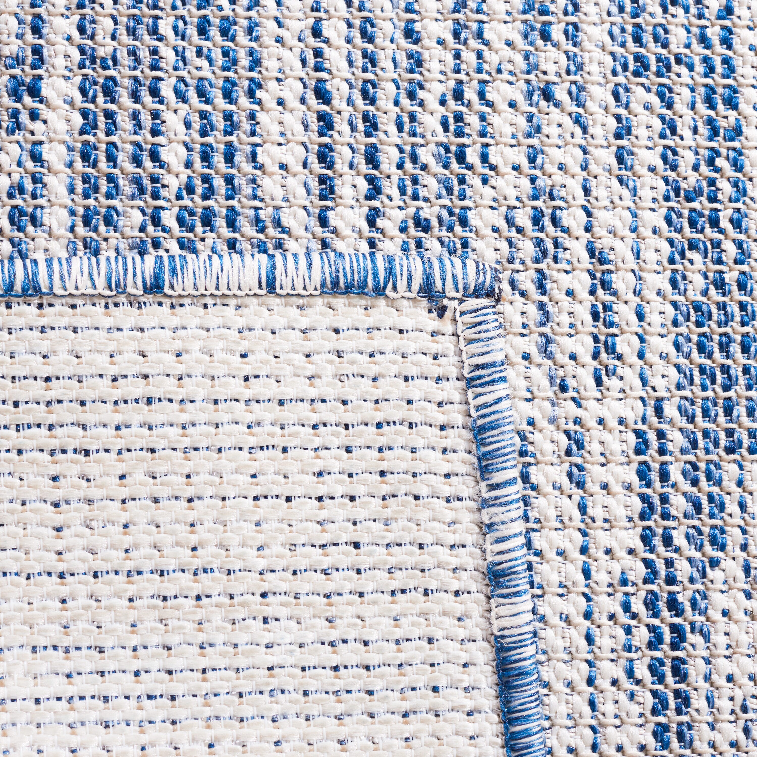 Safavieh HTN238M-7SQ rugs - View #3