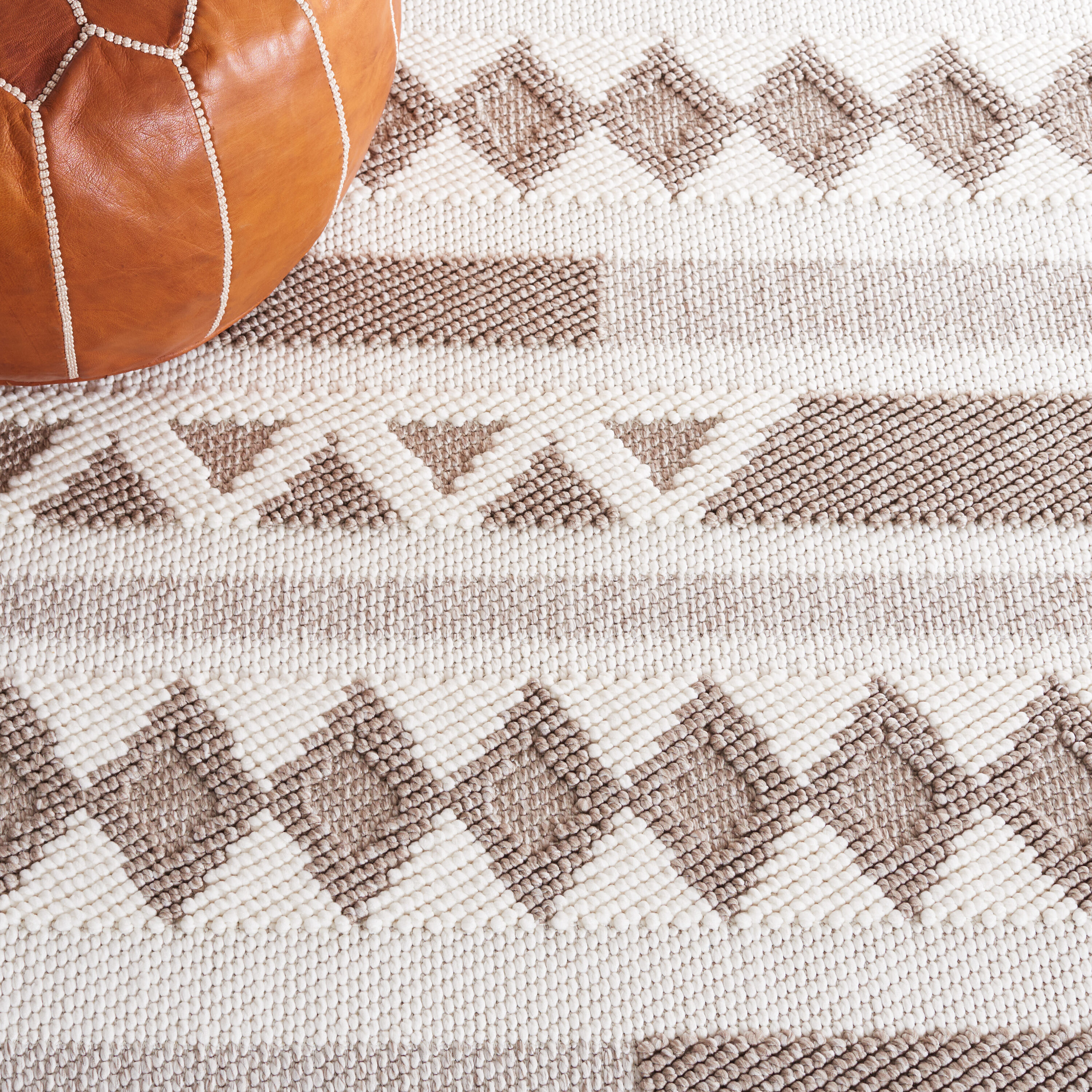 Safavieh LOT101A-7SQ rugs - View #6