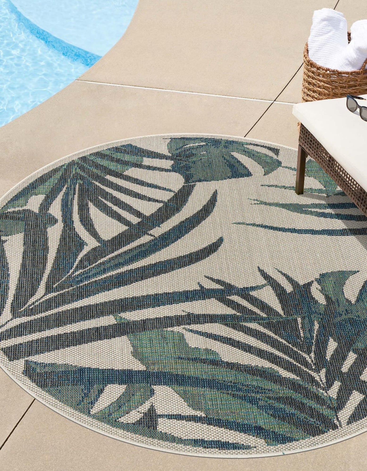 Unique Loom 3177002 Bufadora Baja Outdoor 8 x 8 (ft) Loomed Polypropylene Ivory Round Indoor/Outdoor Floral/Botanical Coastal Area rug