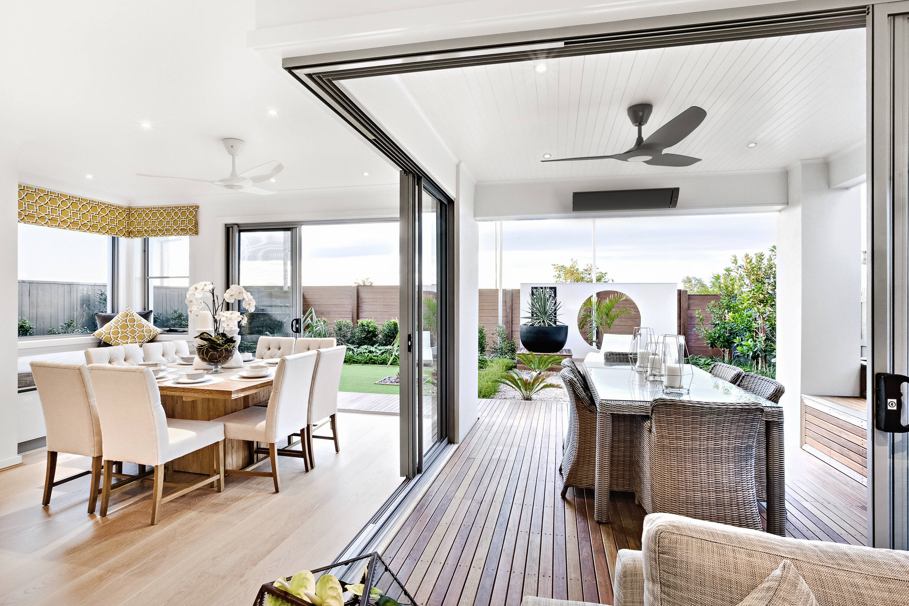 Big Ass Fans BAFDS32240B Outdoor-Electric-Patio-Heaters - View #5