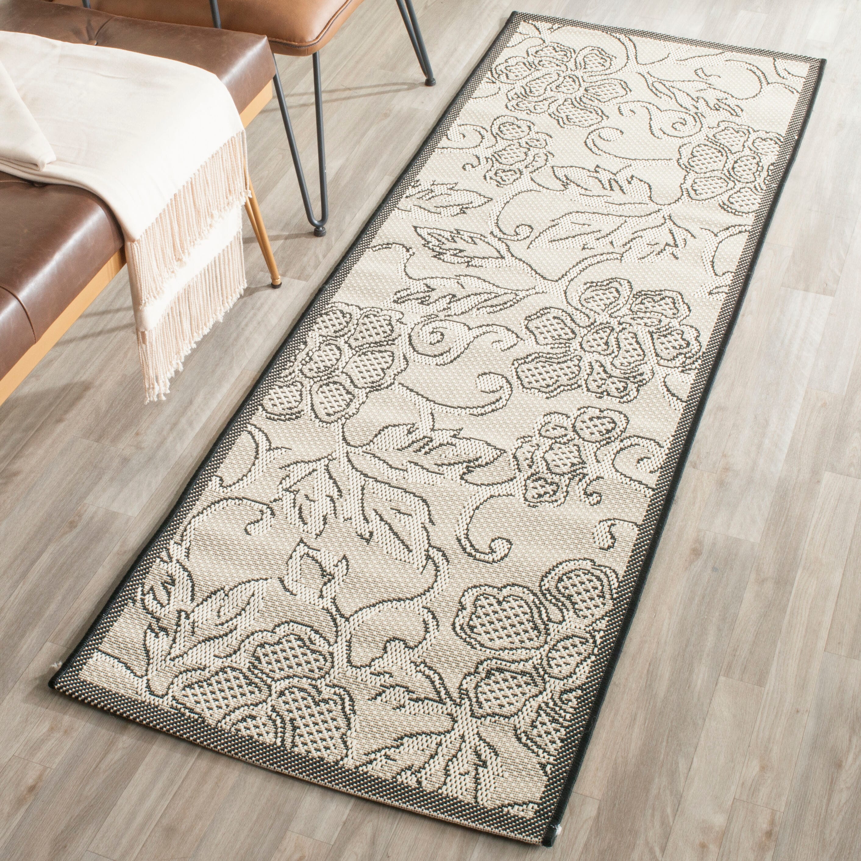 Safavieh CY2726-3901-27 Courtyard Lyon 2 x 7 (ft) Loomed Polypropylene Sand/Black Rectangular Indoor/Outdoor Floral/Botanical Runner rug