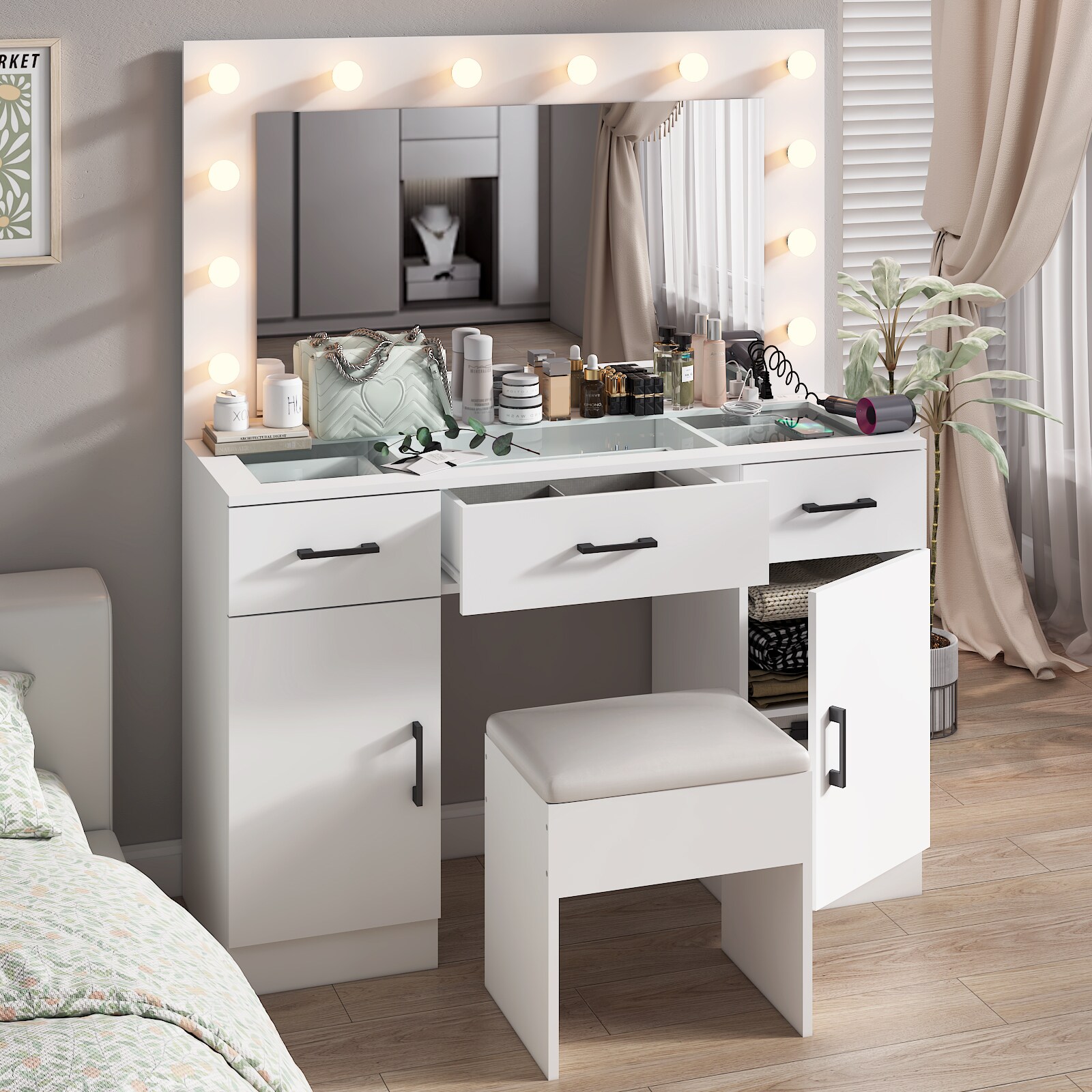 Outopee LO1G52005802 Bedroom-Vanities - View #3