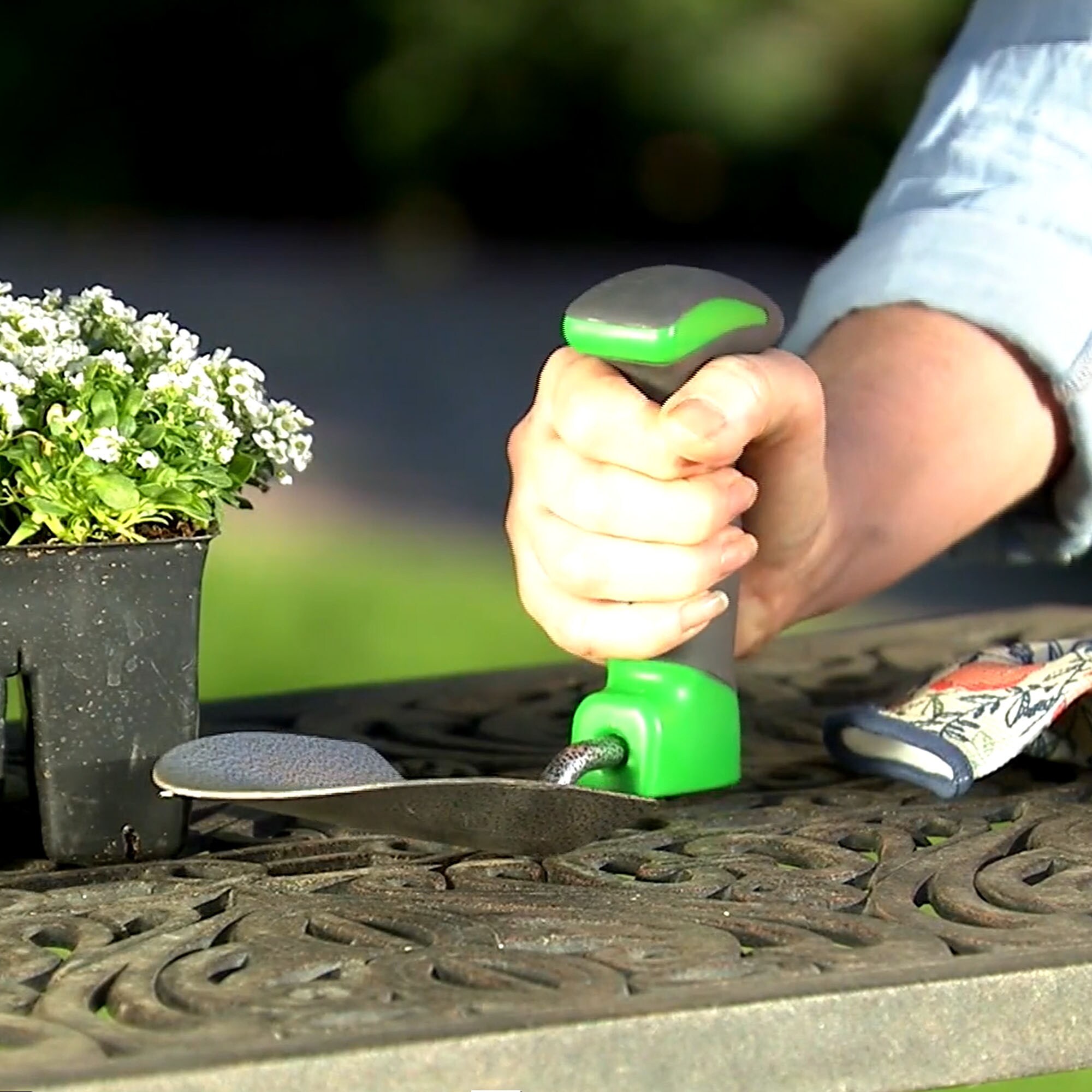 Ergonomic Green and Gray 3-Piece Garden Tool Set