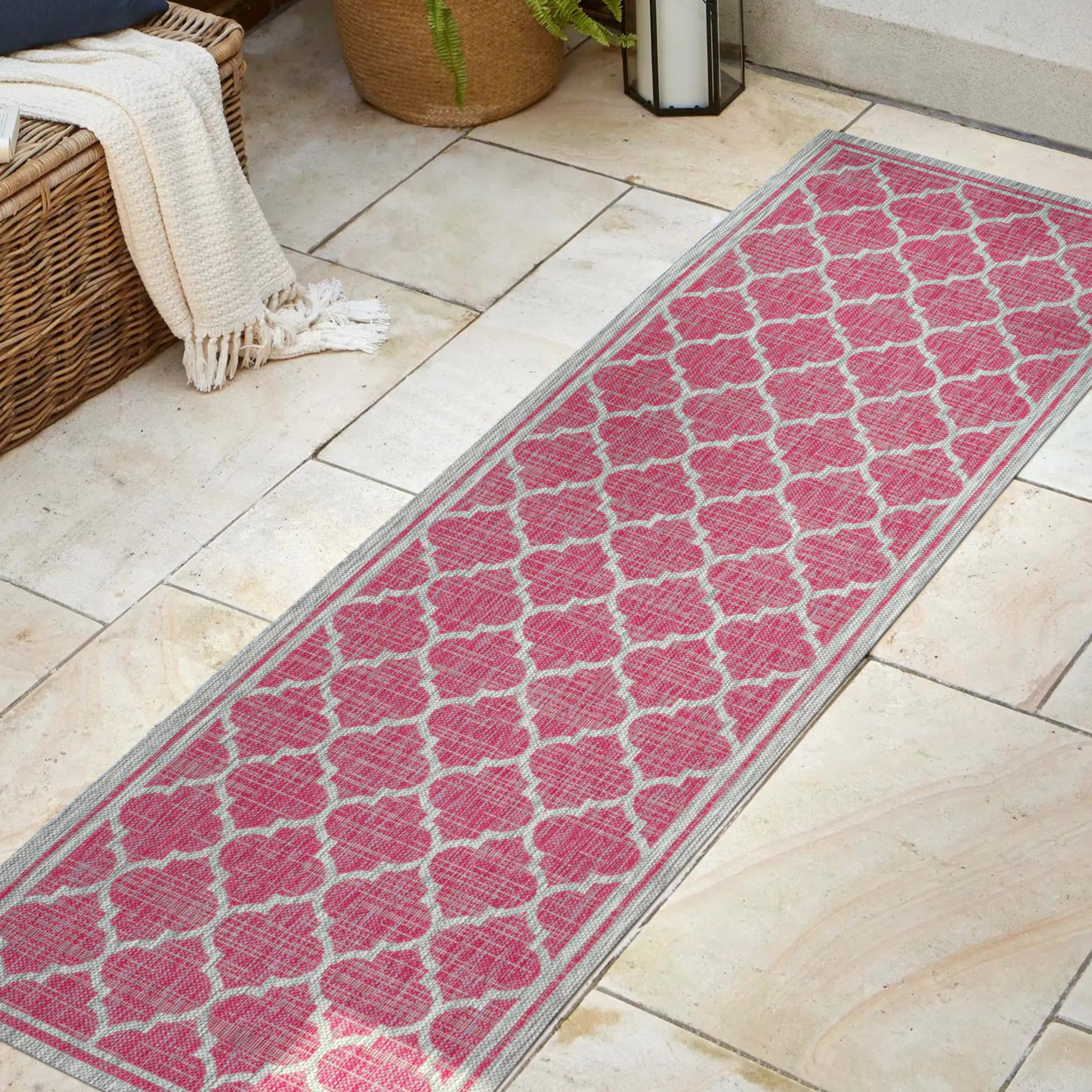 Fuchsia and Light Gray Reversible Indoor/Outdoor Trellis Rug