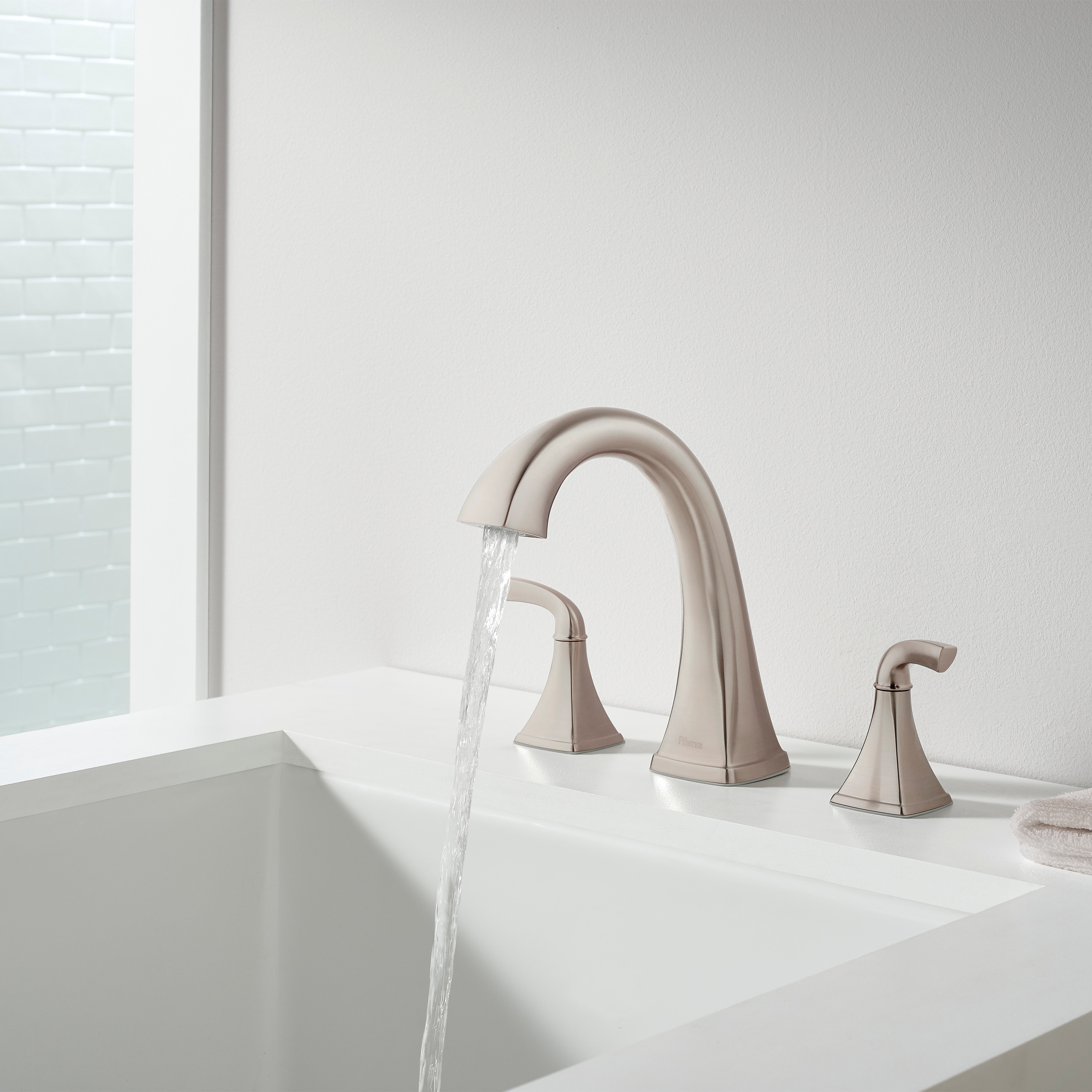 Pfister RT6-5BSK Roman-Tub-Faucets - View #3