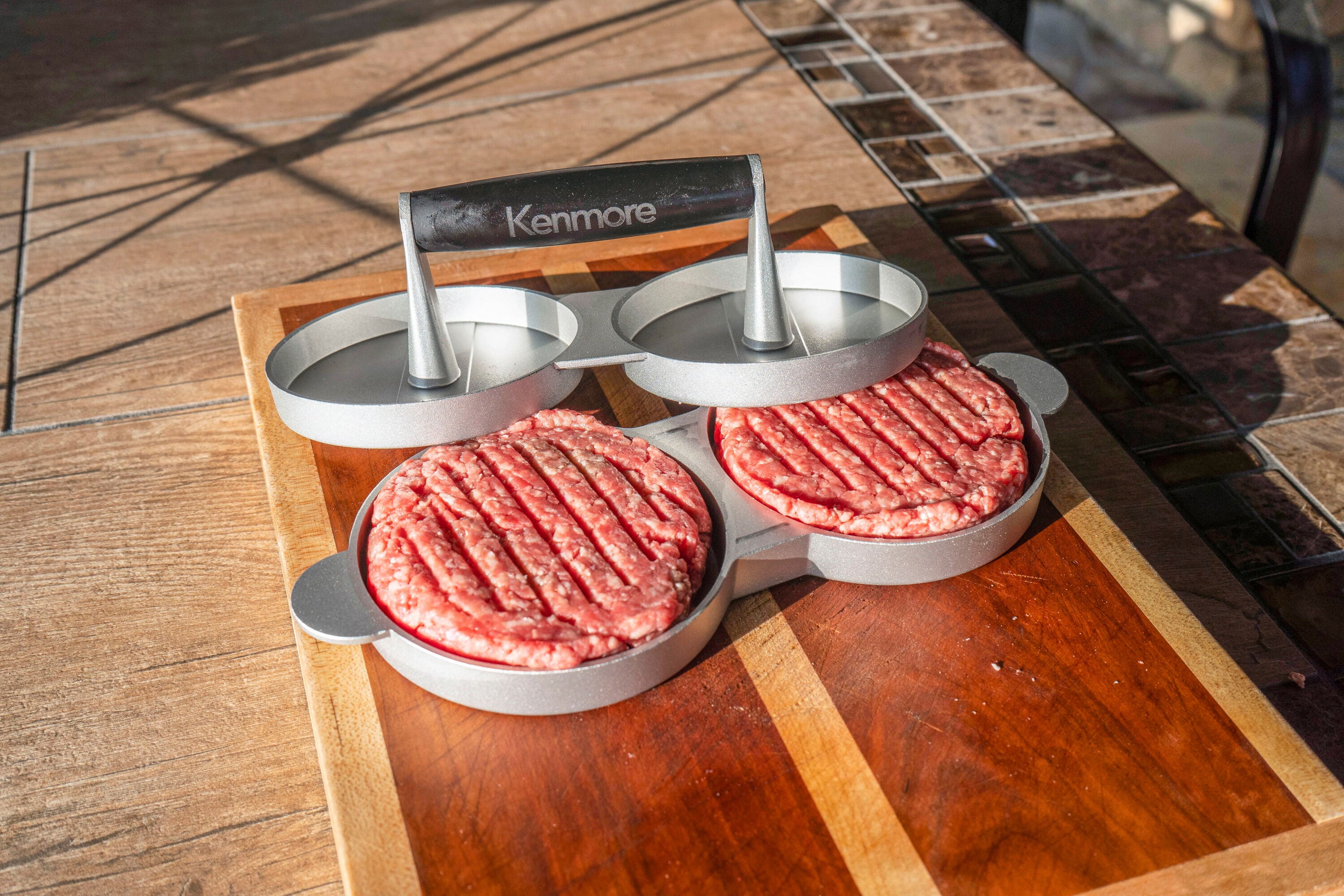 Making Smash Burgers with the Norpro Grip-EZ Stainless Steel Meat