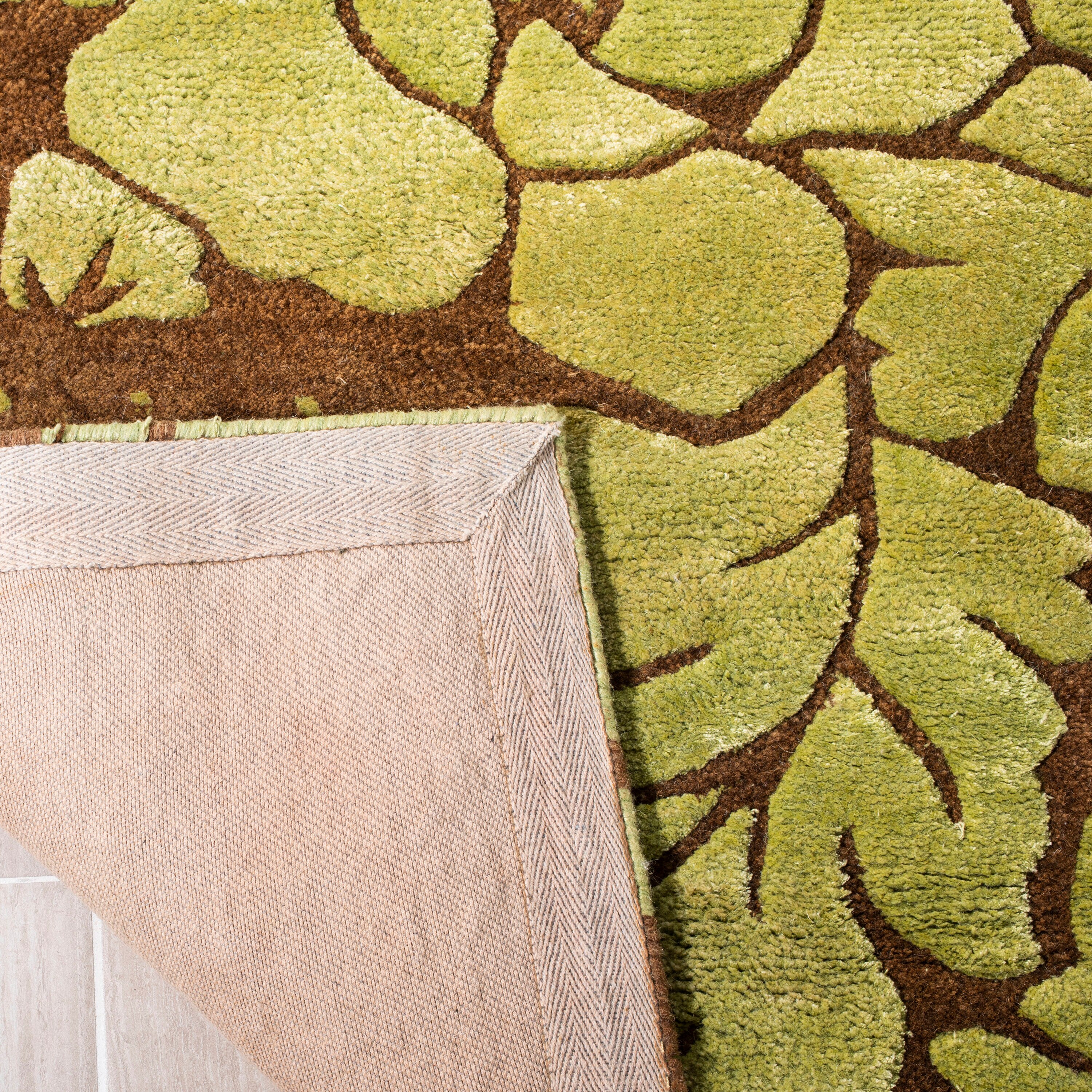 Safavieh SOH611B-5 rugs - View #3