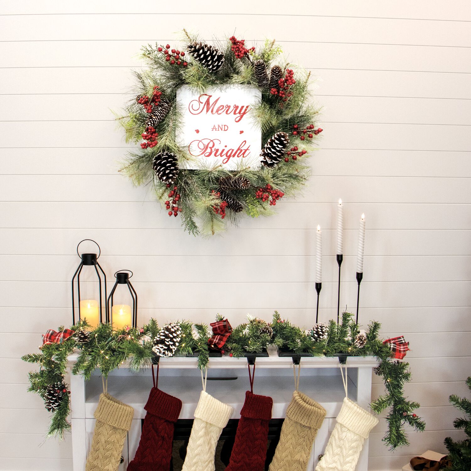 Fraser Hill Farm FF026CHWR001-0GR Artificial-Christmas-Wreaths - View #11