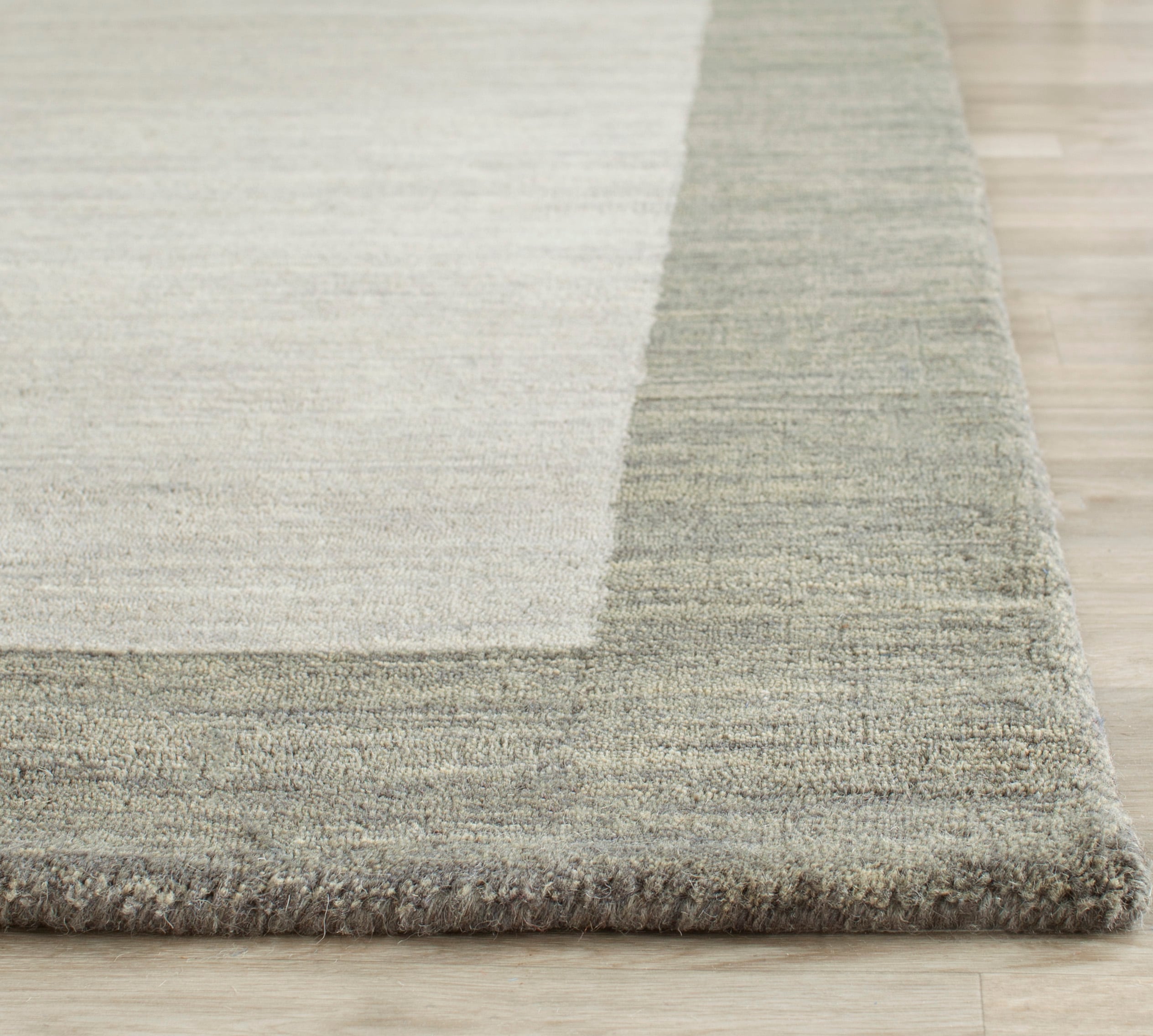Safavieh HIM580B-28 rugs - View #3