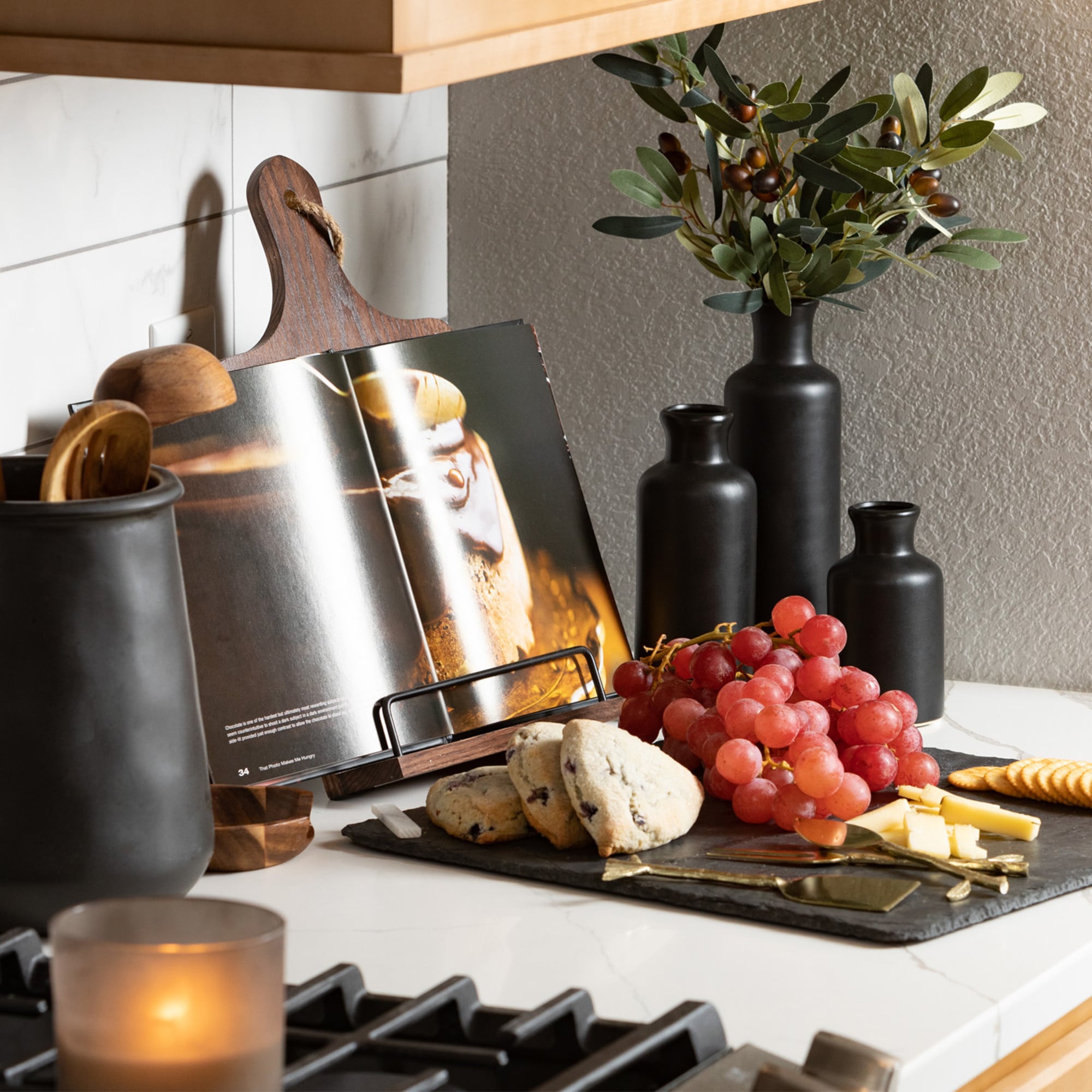 Modern Matte Black Ceramic Vase Trio for Elegant Table Decor
