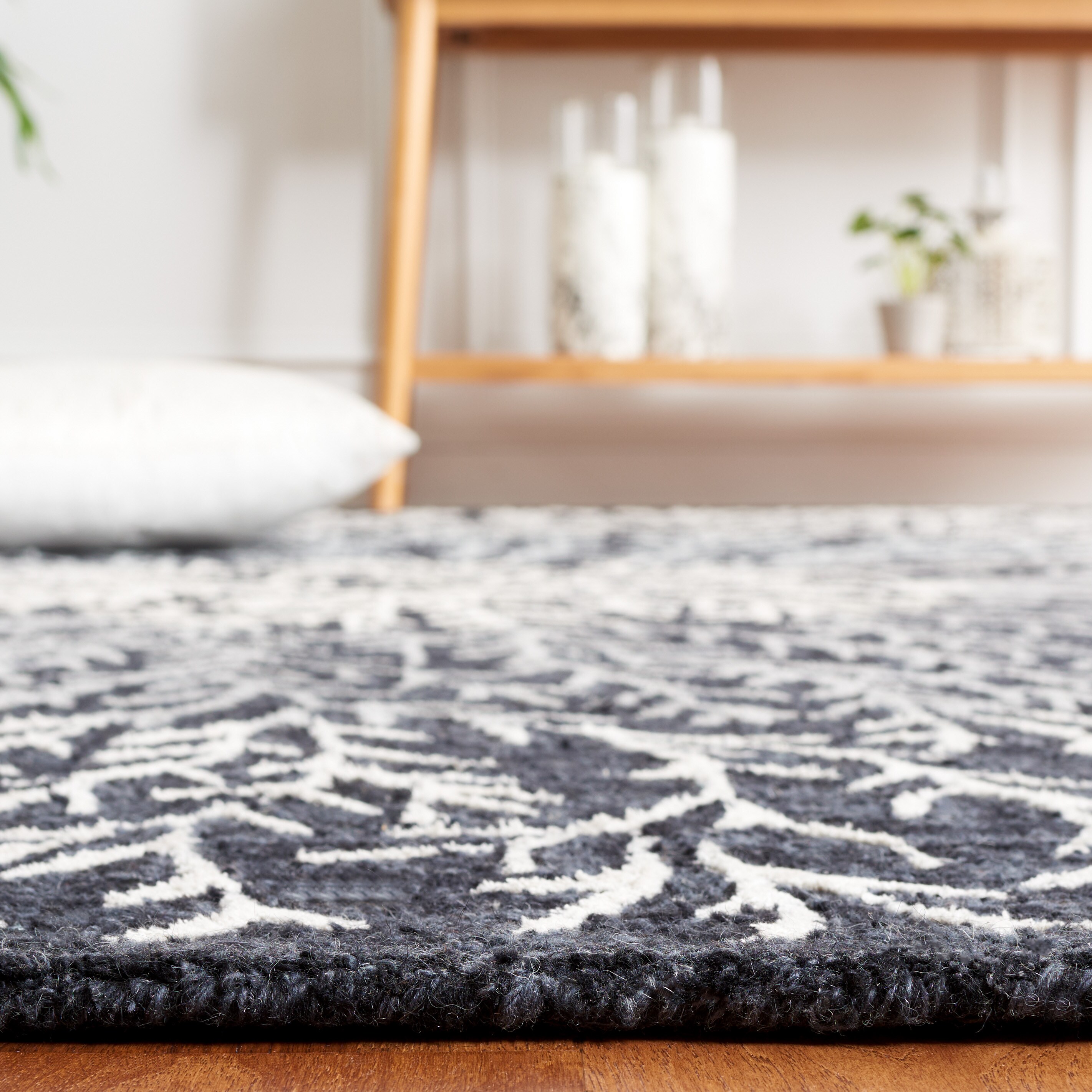 Safavieh SOH257Z-8 rugs - View #4