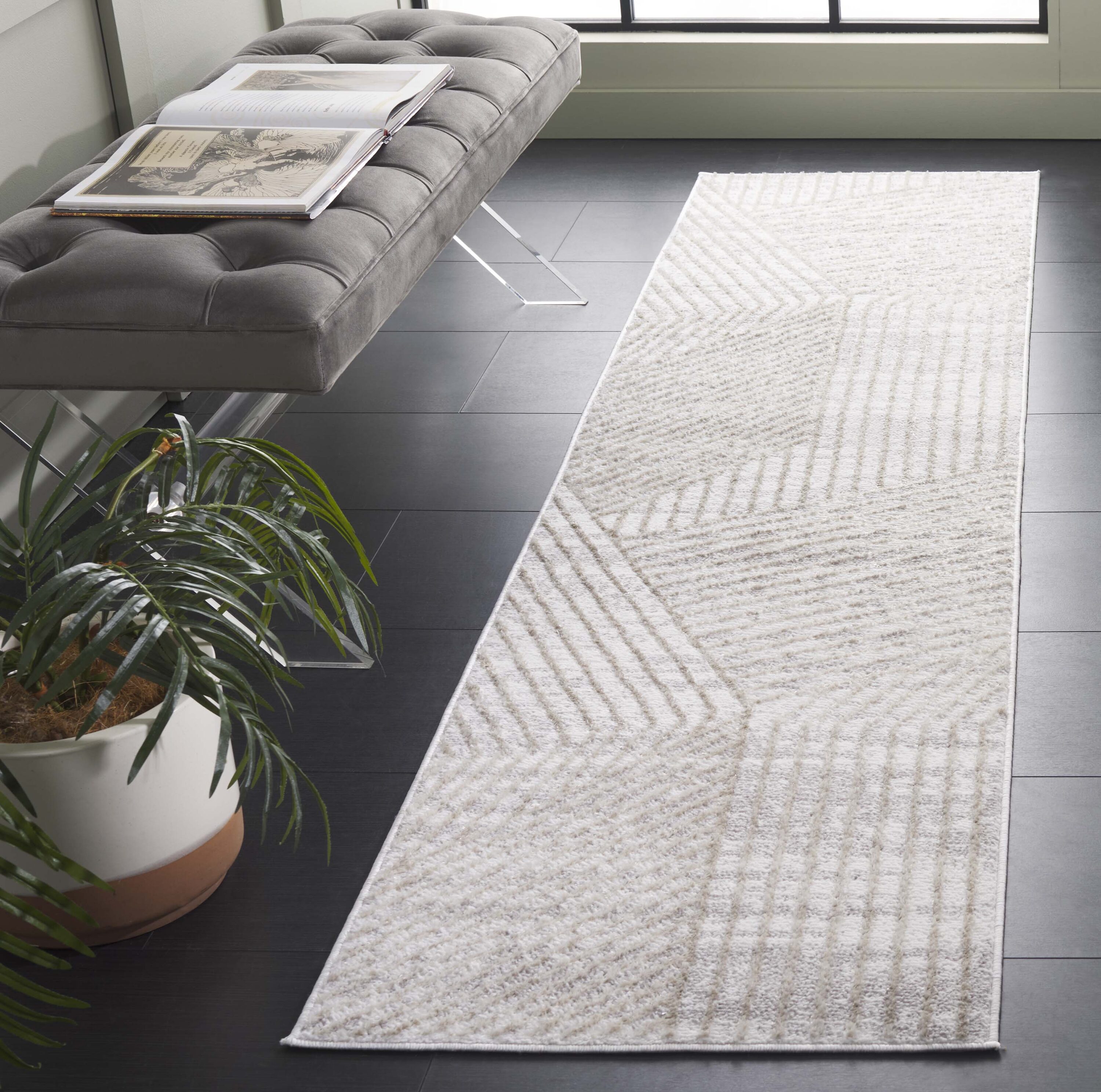  Maya 114 Ivory/Beige Contemporary 2ft x 8ft Runner Rug