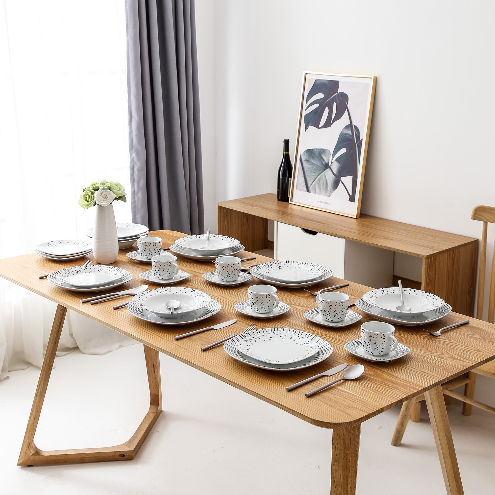 Mocka livi online dining table