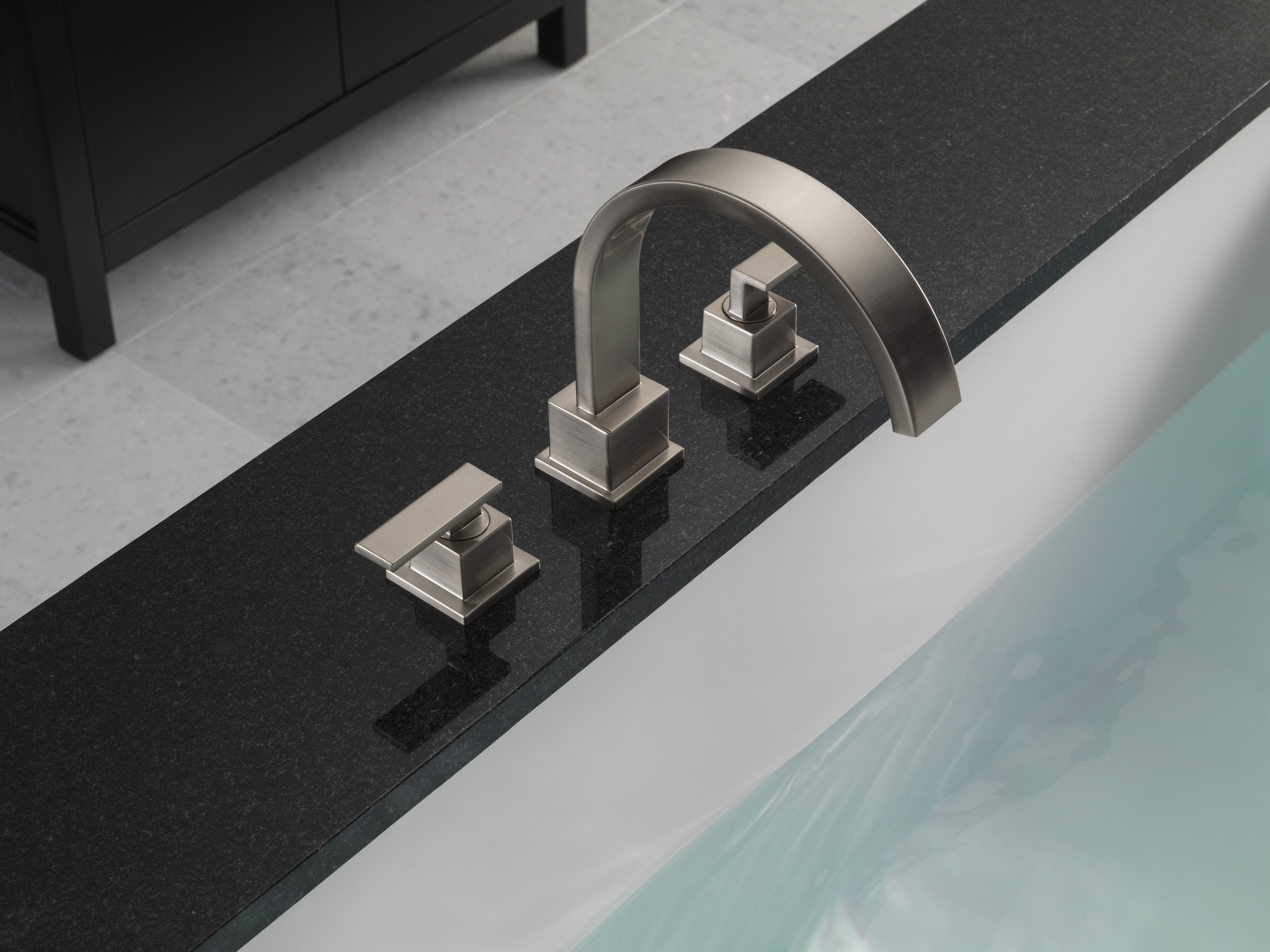 Delta T2753-SS Roman-Tub-Faucets - View #2