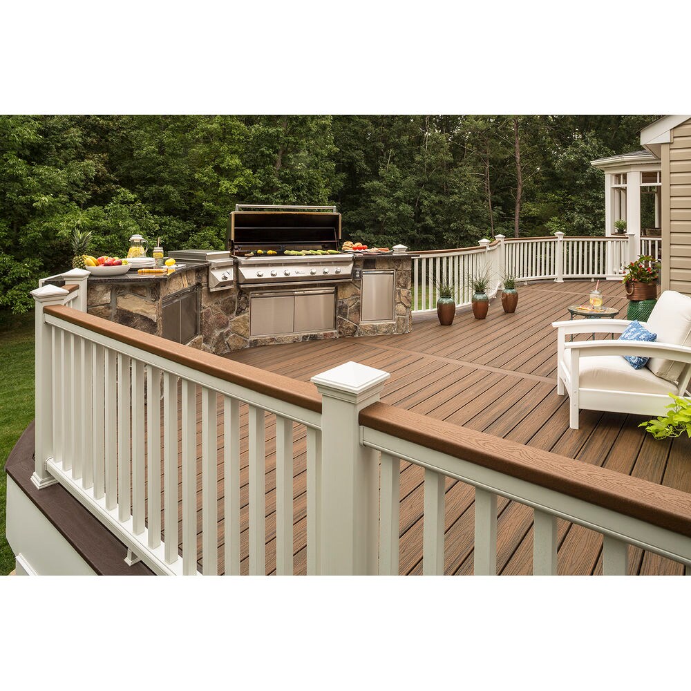 Trex 032805 railings - View #3