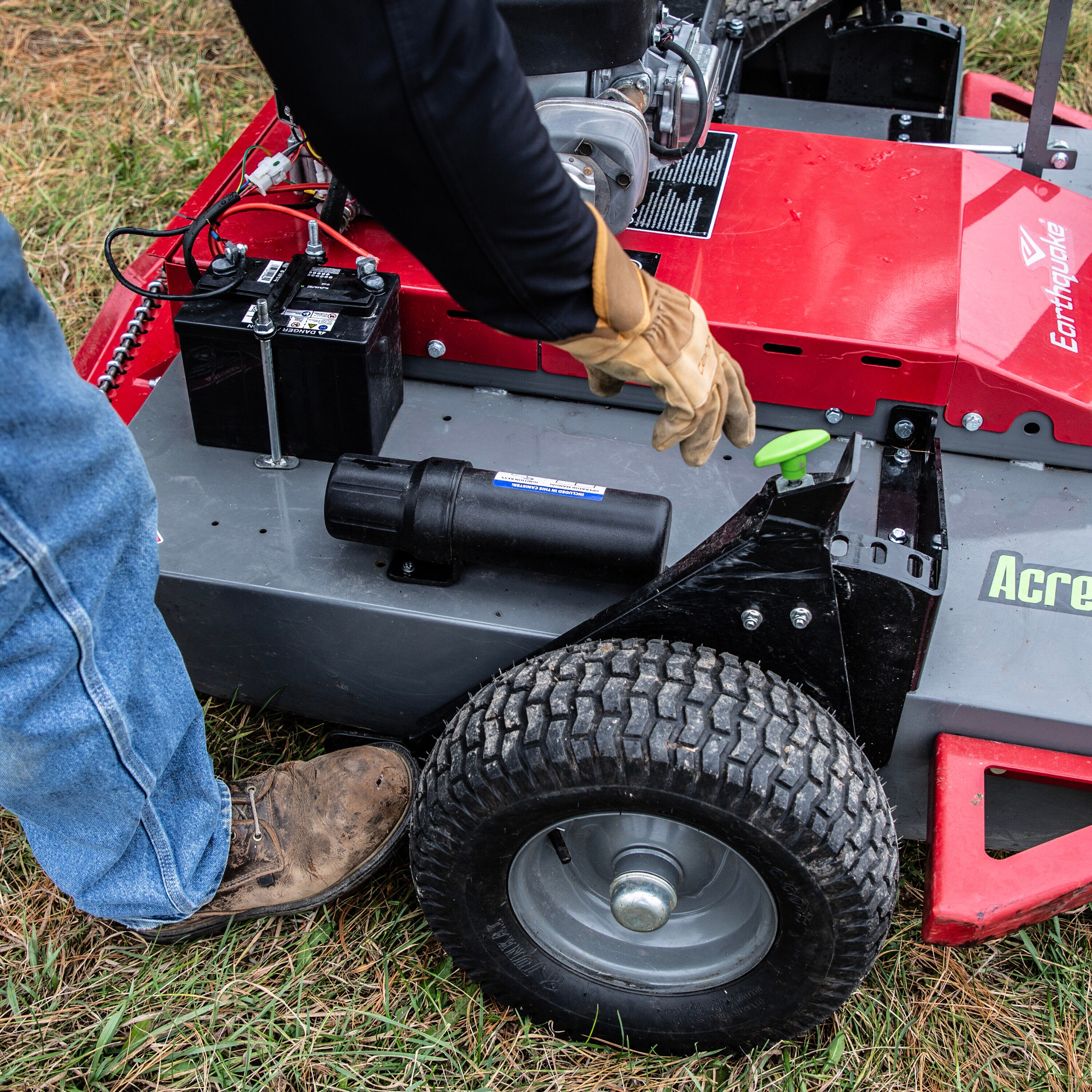 Earthquake 42795 Tow-Behind-Trail-Mowers - View #10