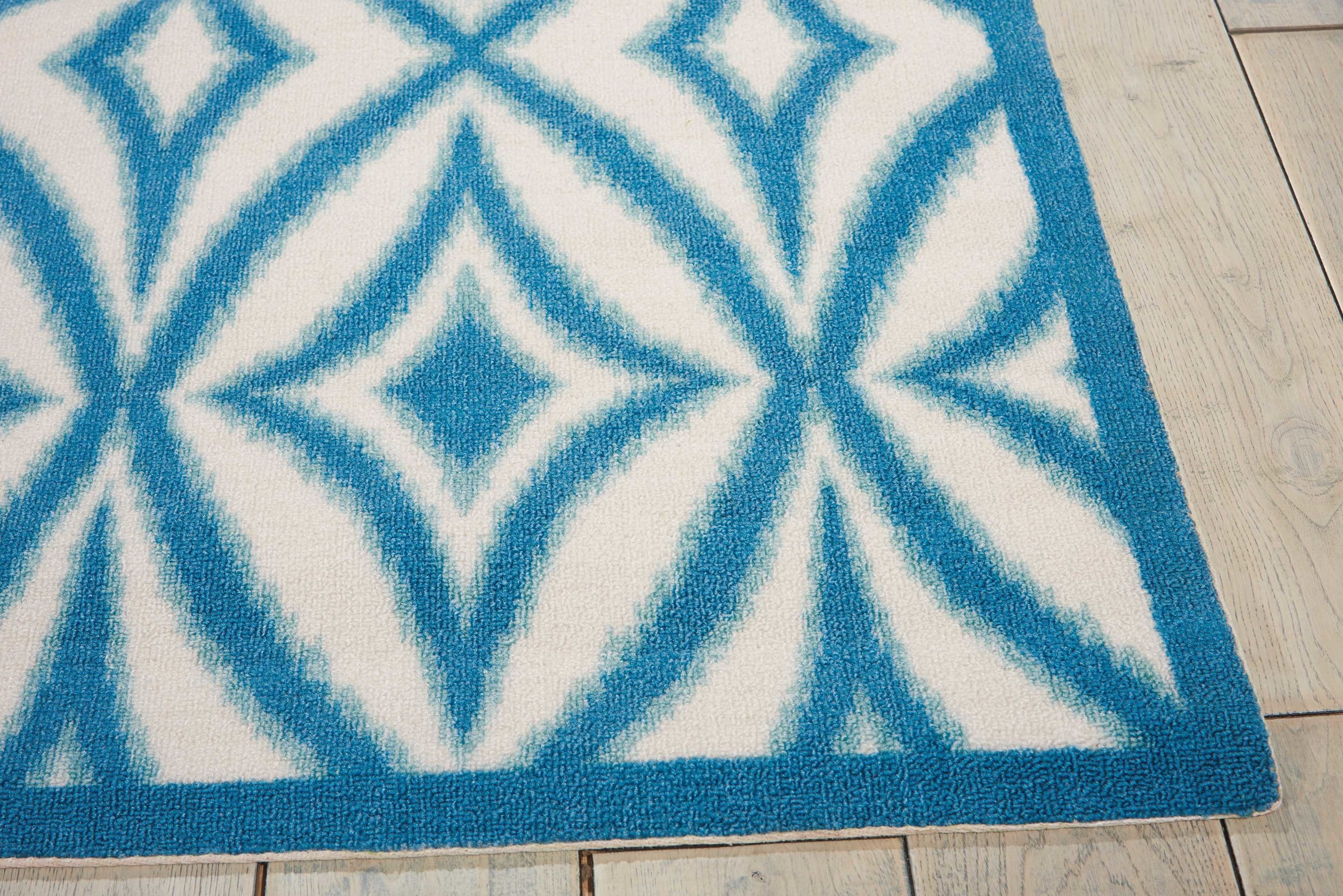 Azure Diamond Pattern Rectangular Synthetic Indoor/Outdoor Rug