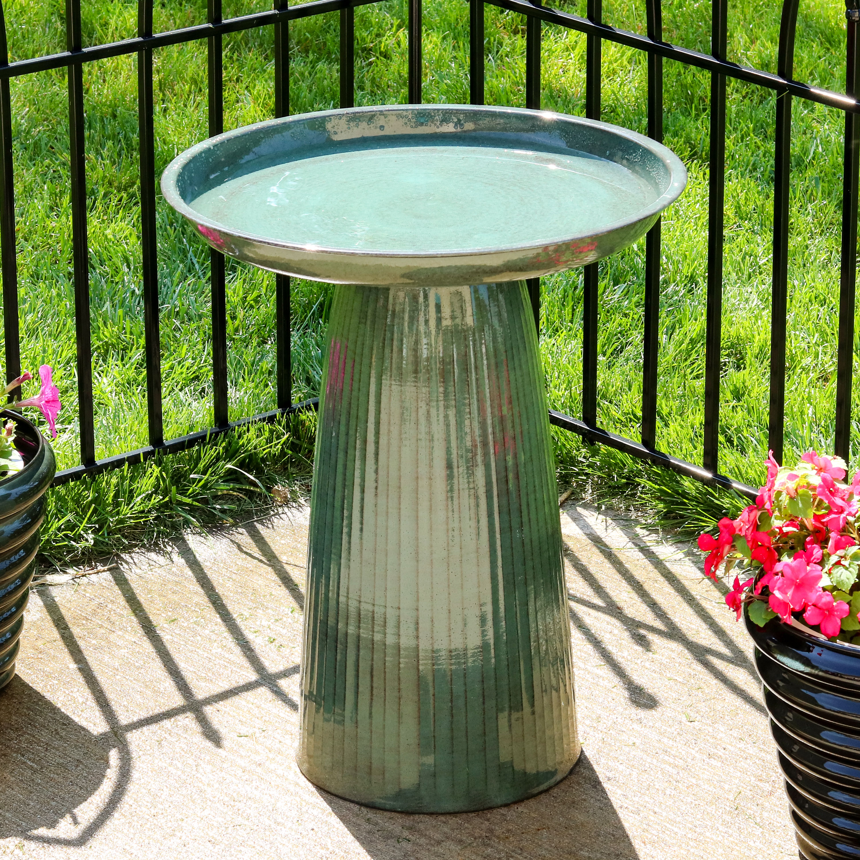 Sunnydaze Decor DRV-113 birdbaths - View #2
