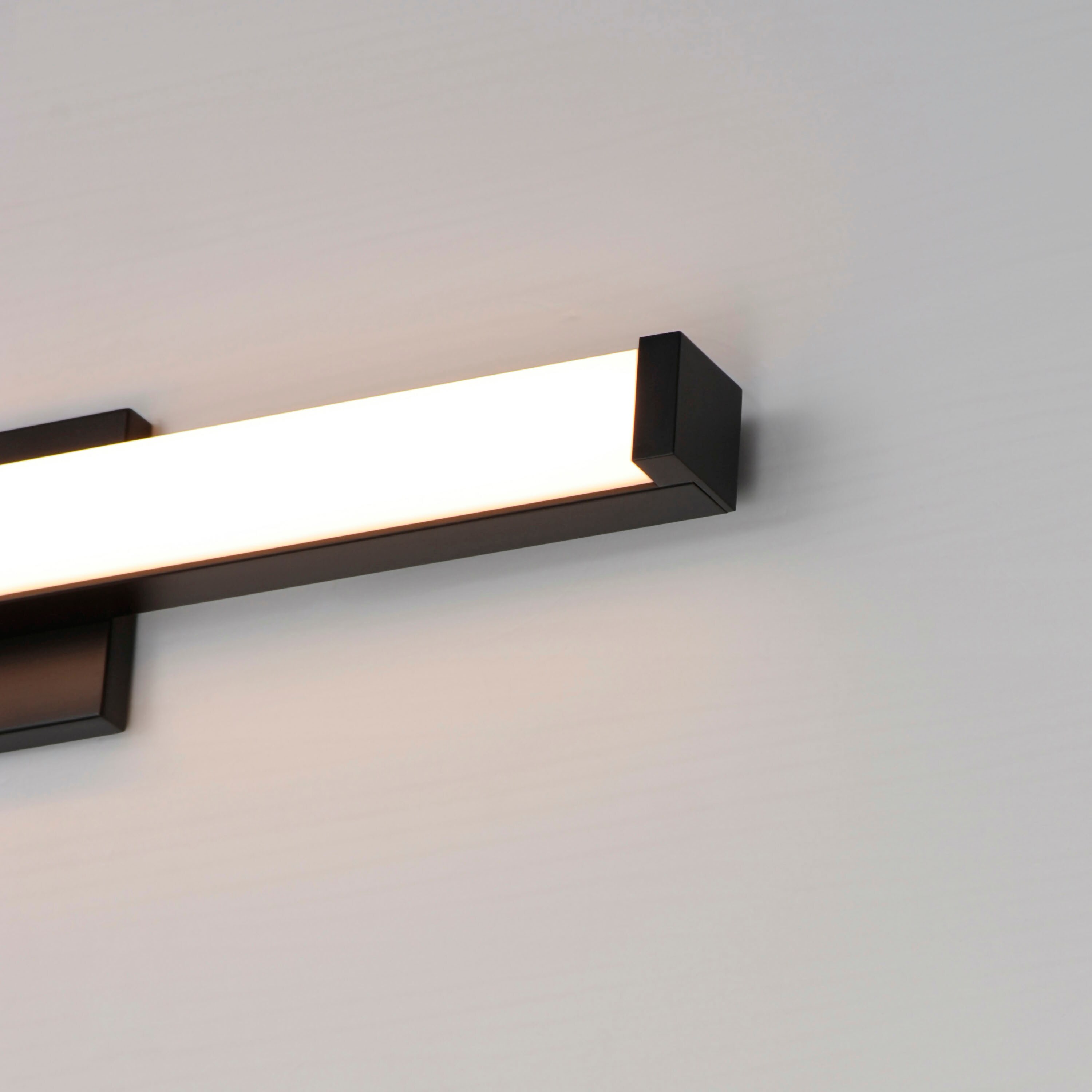 Maxim Lighting 52032BK b089995 - View #3