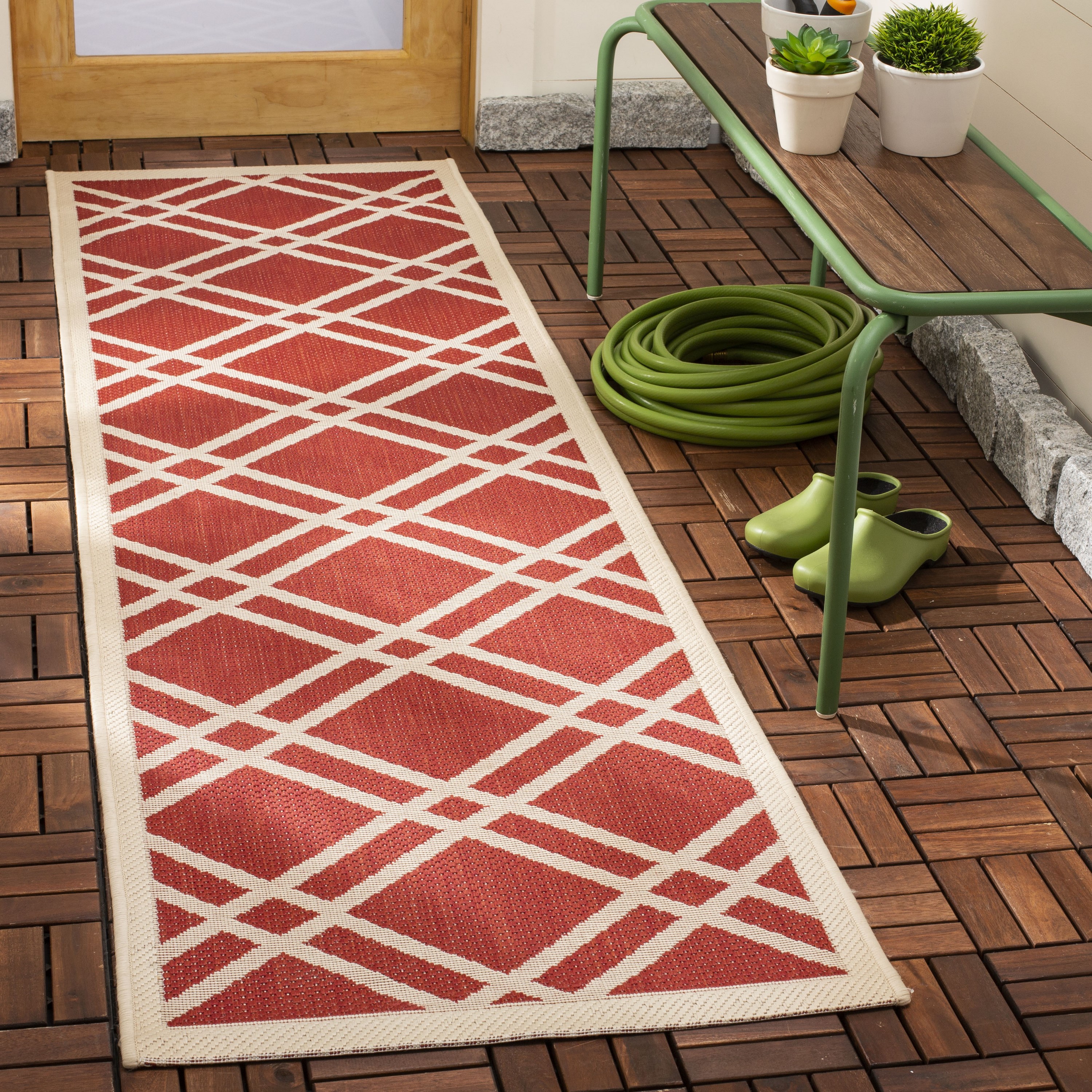 Safavieh CY6923-248-28 Courtyard Eden 2 x 8 (ft) Loomed Polypropylene Red/Bone Rectangular Indoor/Outdoor Trellis Coastal Runner rug