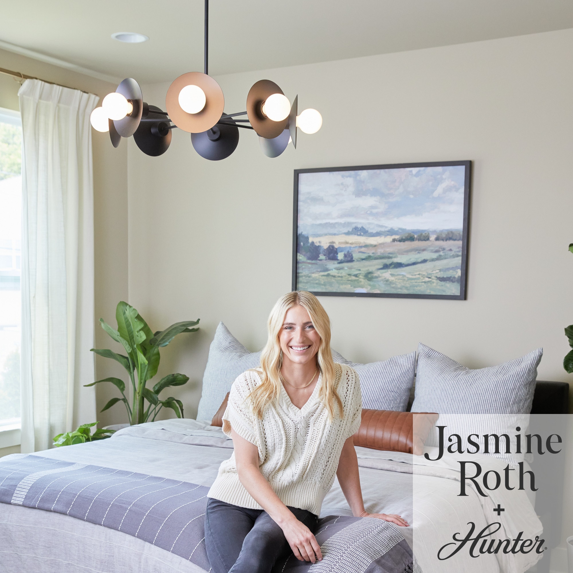 Fernando Matte Black 8-Light Sputnik Chandelier