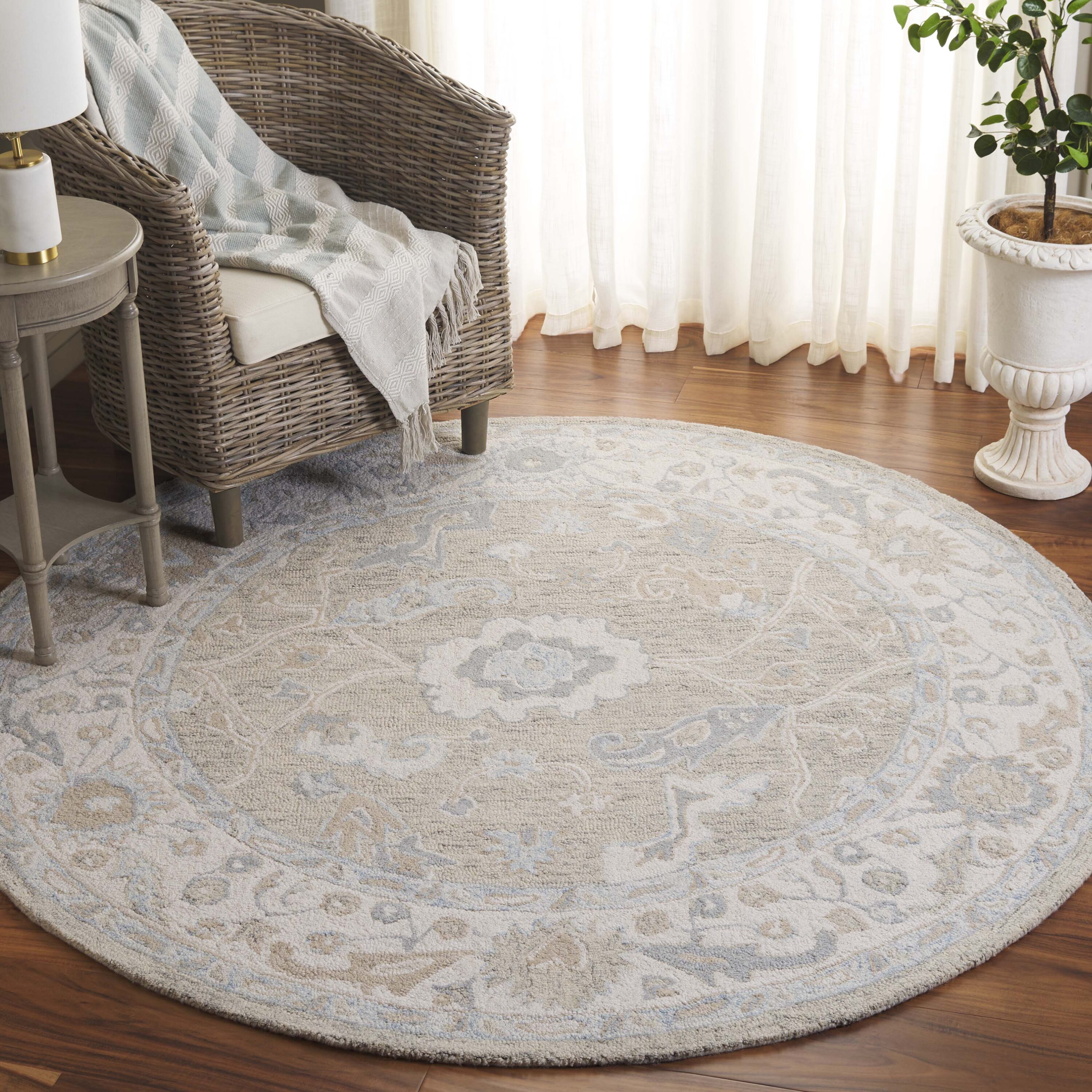  Ebony 136 Light Gray/Ivory Traditional 6ft x 6ft Round Rug