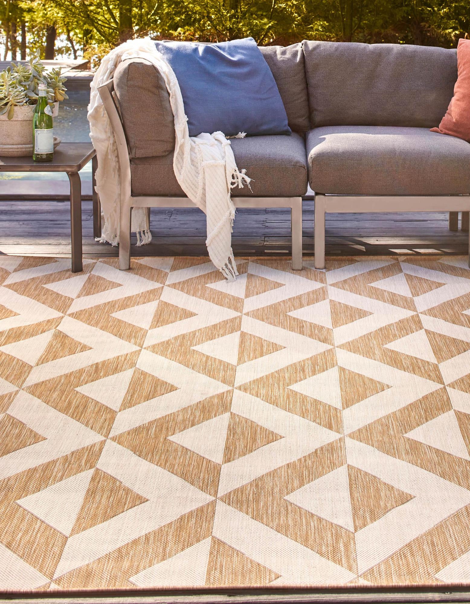 Unique Loom 3152444 Jill Zarin Outdoor 8 x 8 (ft) Loomed Polypropylene Beige Square Indoor/Outdoor Geometric Area rug