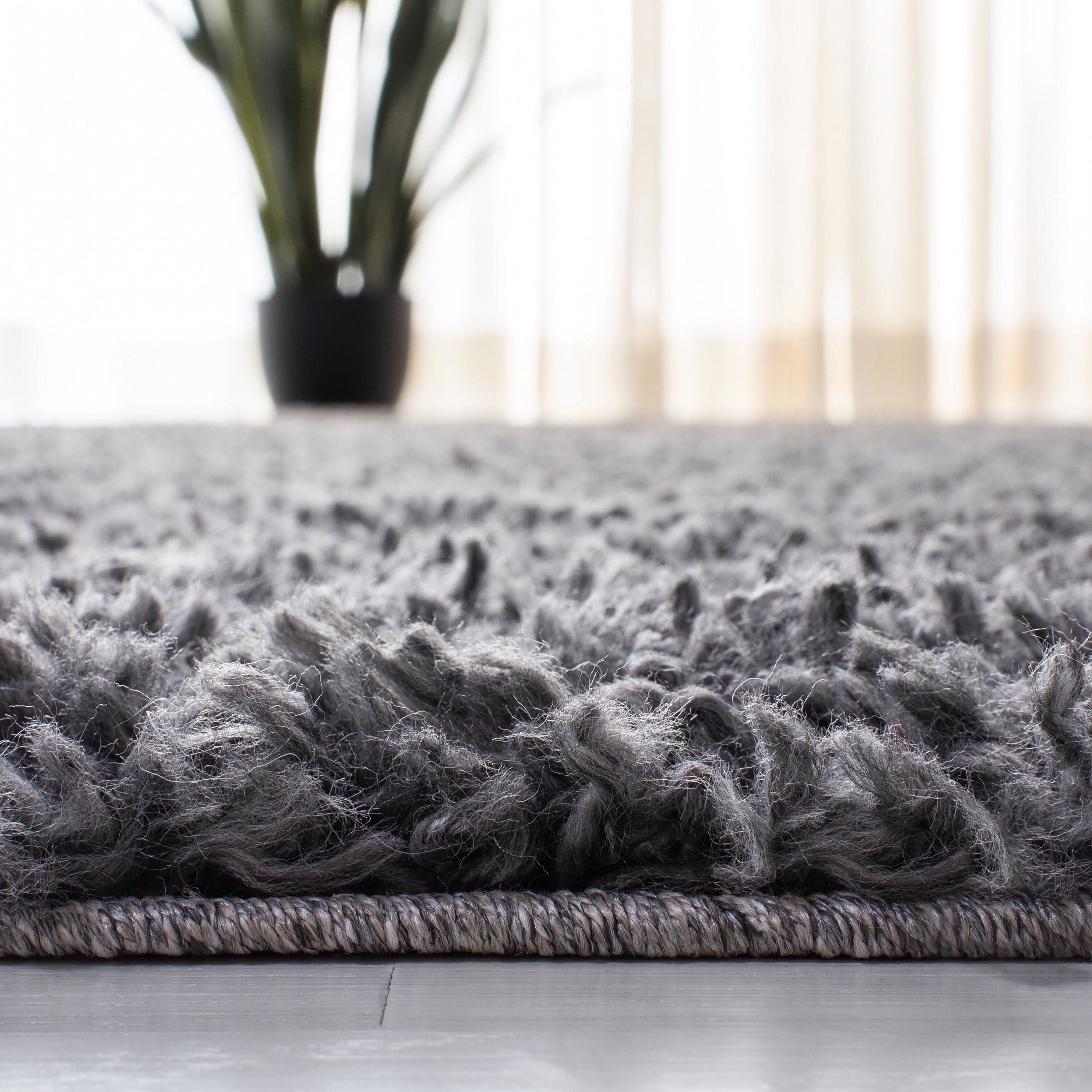 Safavieh AUG200H-7SQ rugs - View #5