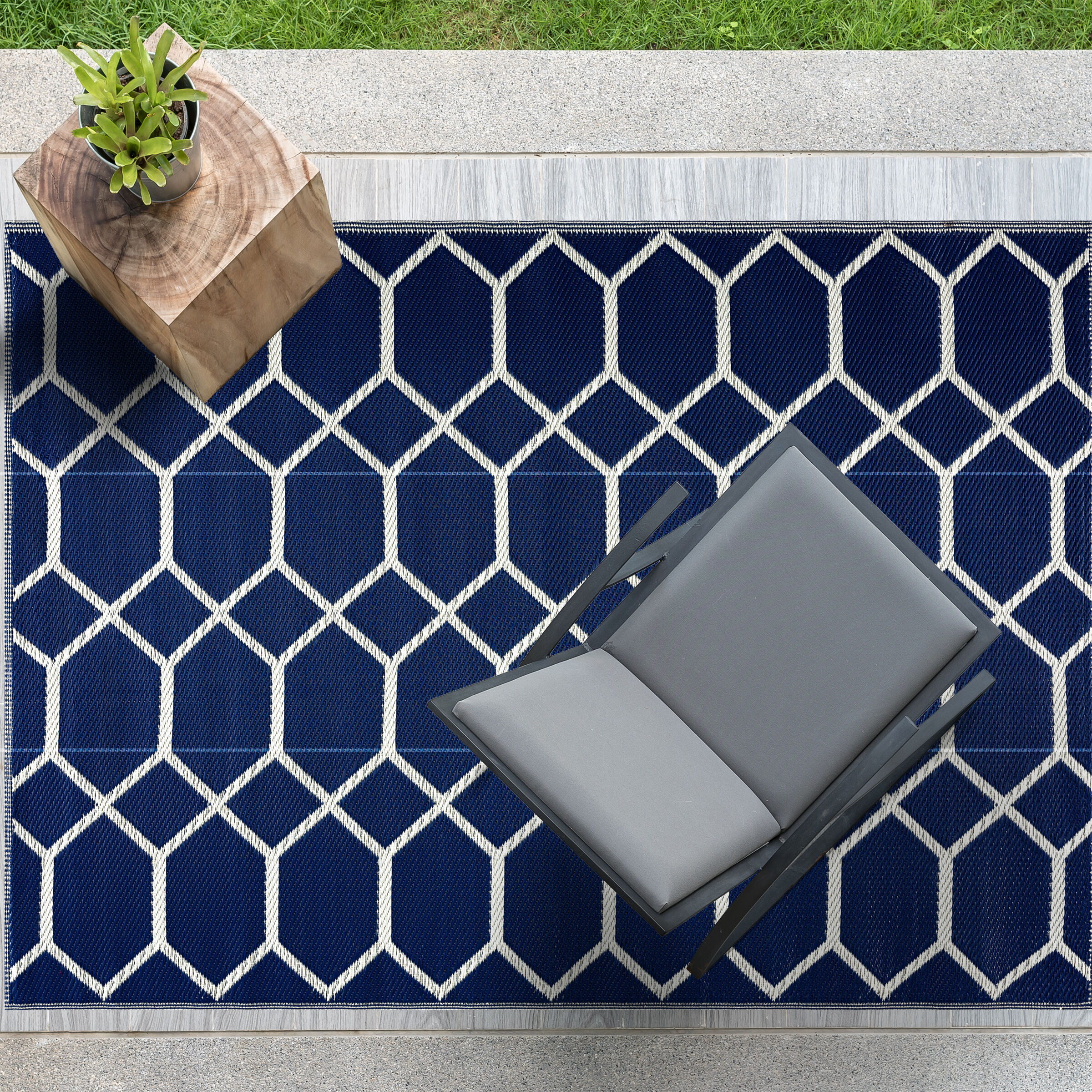 Playa Rug PLY-F-MIA-NC-6X9 6 x 9 (ft) Knotted Polypropylene Miami-NavyWhite Rectangular Indoor/Outdoor Geometric Area rug
