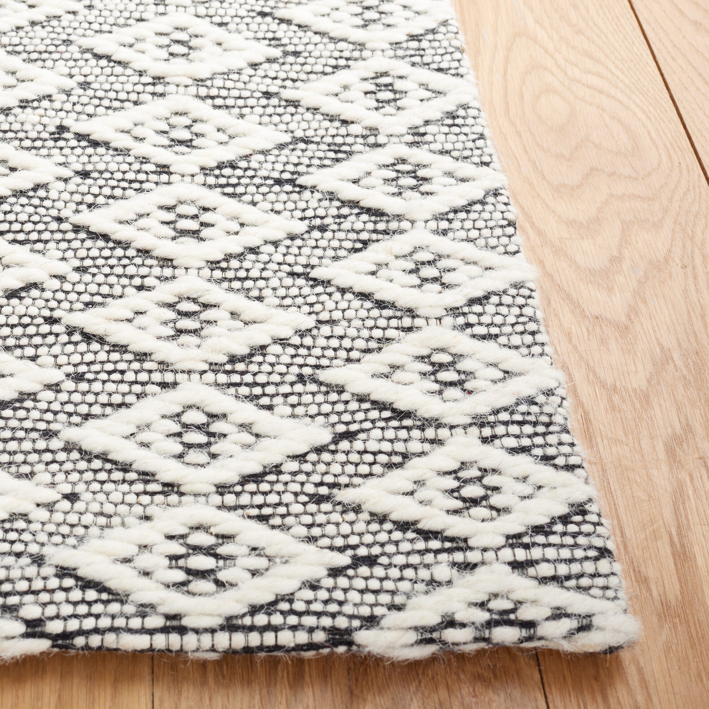 Safavieh MRB310A-5 rugs - View #6