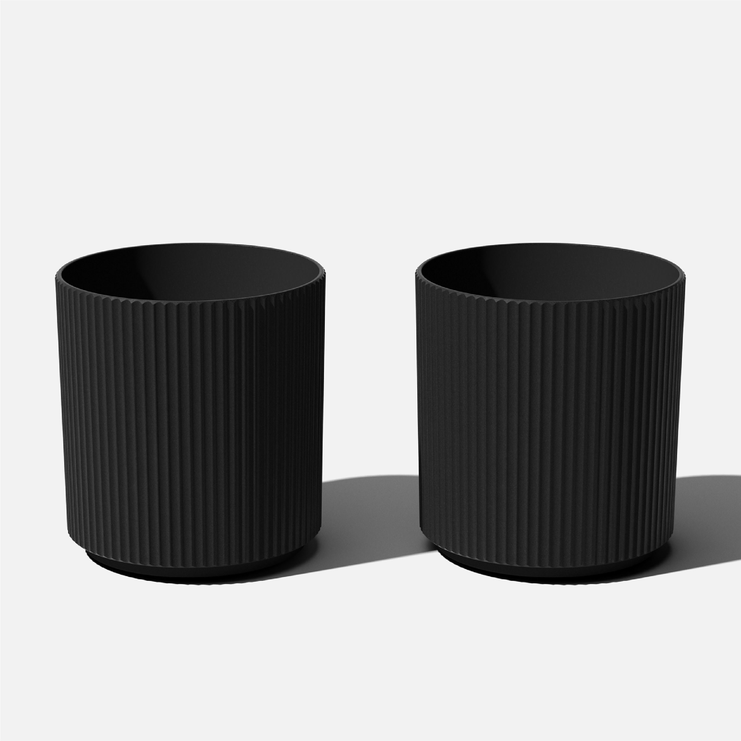 Veradek DMV20B-2PK 2 -Pack Round 18.5-in W x 20-in H x Black Plastic Indoor/Outdoor Planter