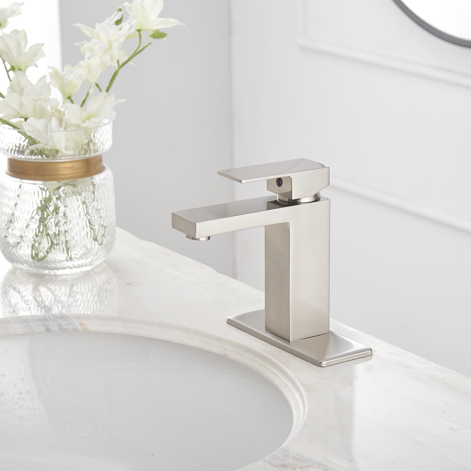 Clihome CL-LTC320ORB Brushed Nickel Single hole 1-handle Low-arc Commercial/Residential Handle Bathroom Sink Faucet with Drain with Deck Plate