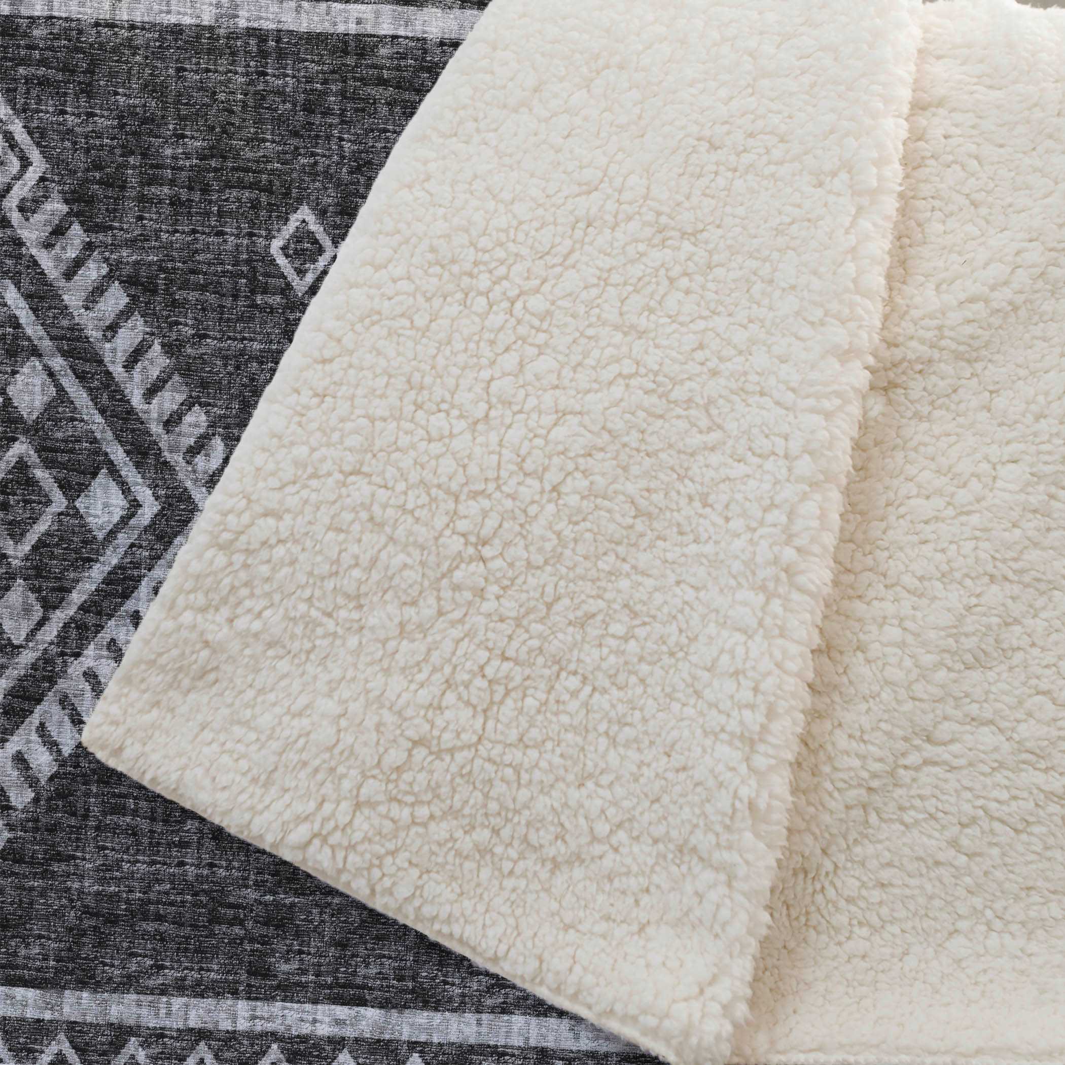 Addison Rugs ASB120GR50X70 Blankets-And-Throws - View #4