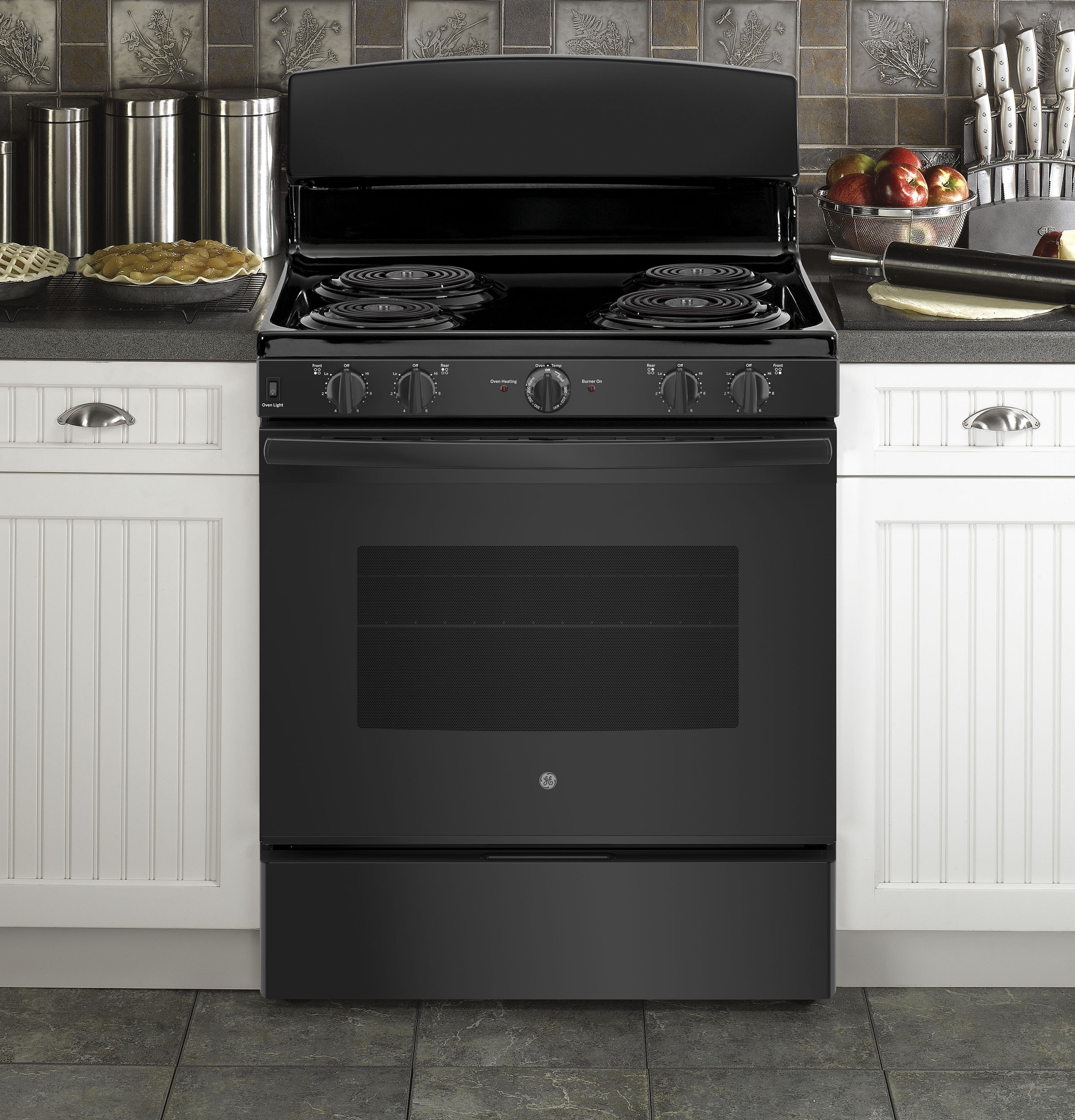 GE 30-in 4 Burners 5-cu ft Freestanding Electric Range (Black ...