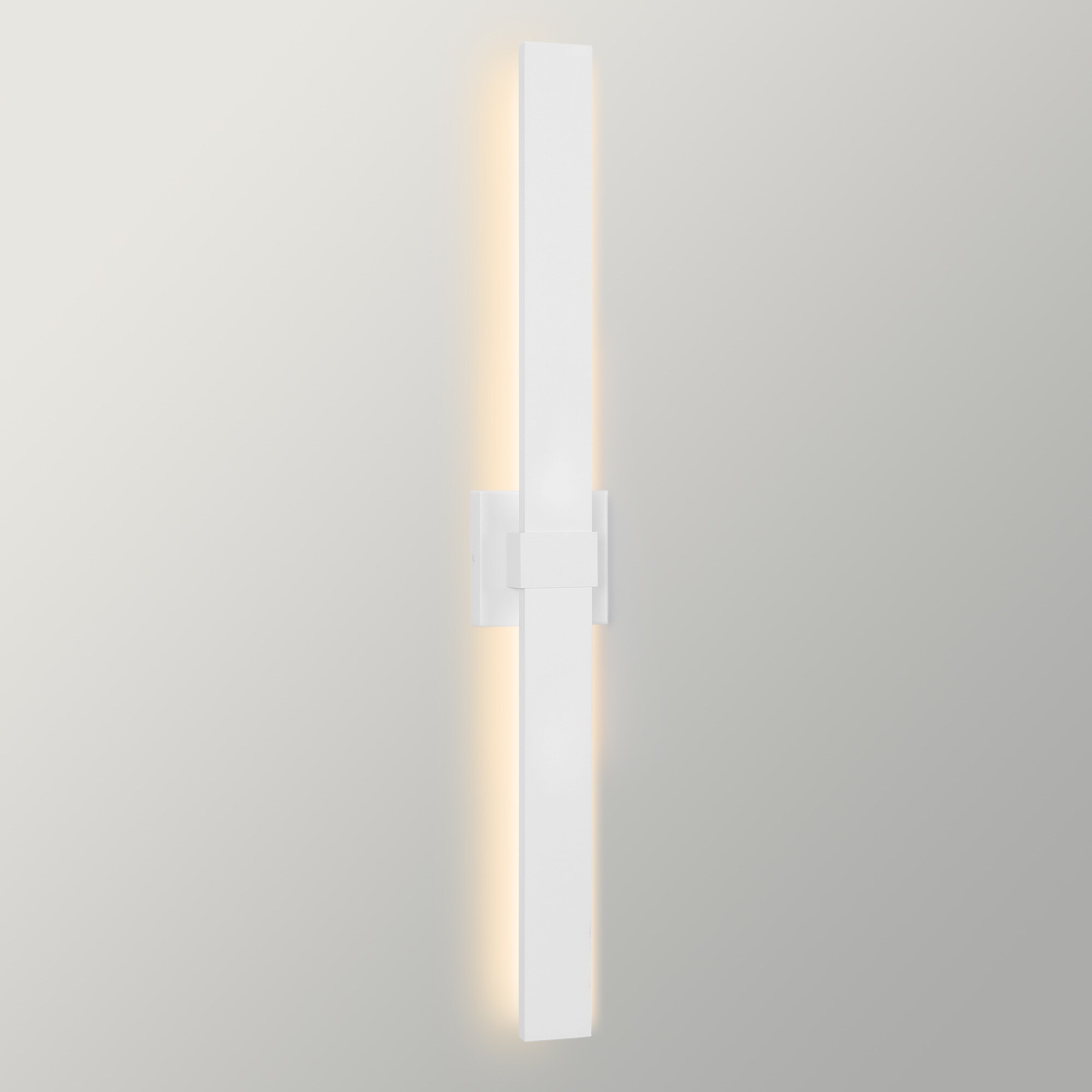 LamQee 06FTL0276EWT Wall Sconce 63-in H Matte White Hardwired Integrated LED Outdoor Wall Light