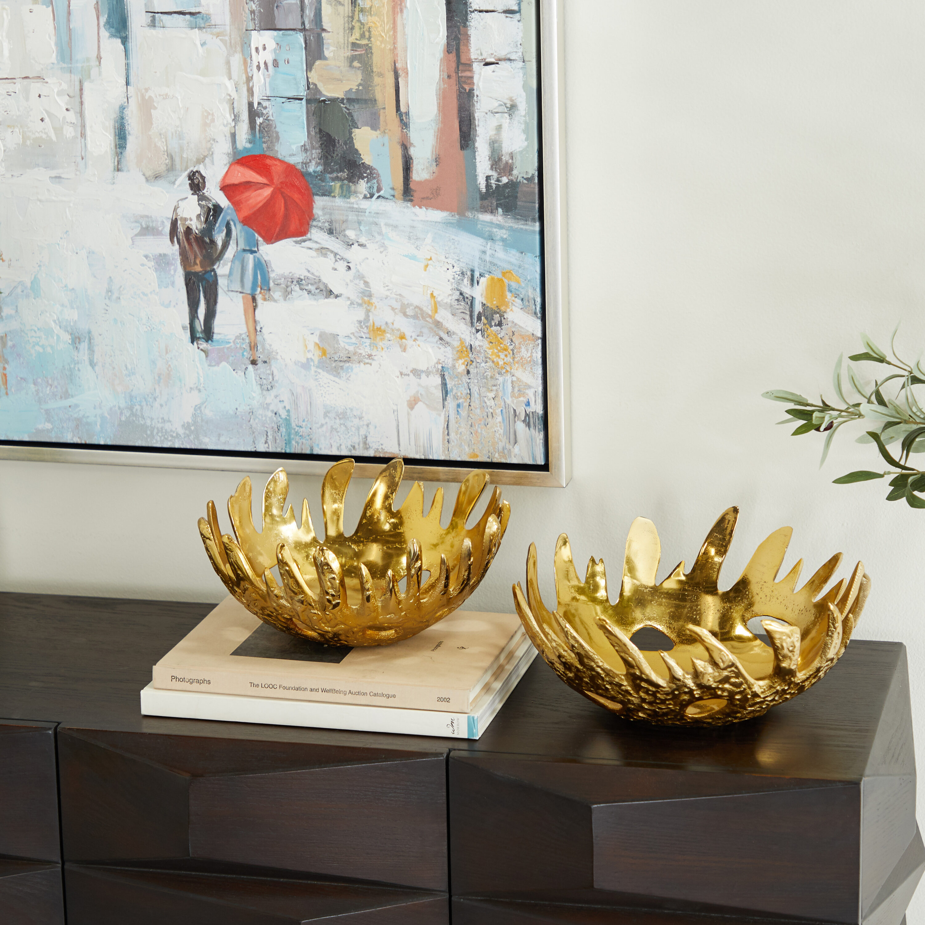 The Novogratz 42295 2 -Pack Gold Aluminum Modern Decorative bowl