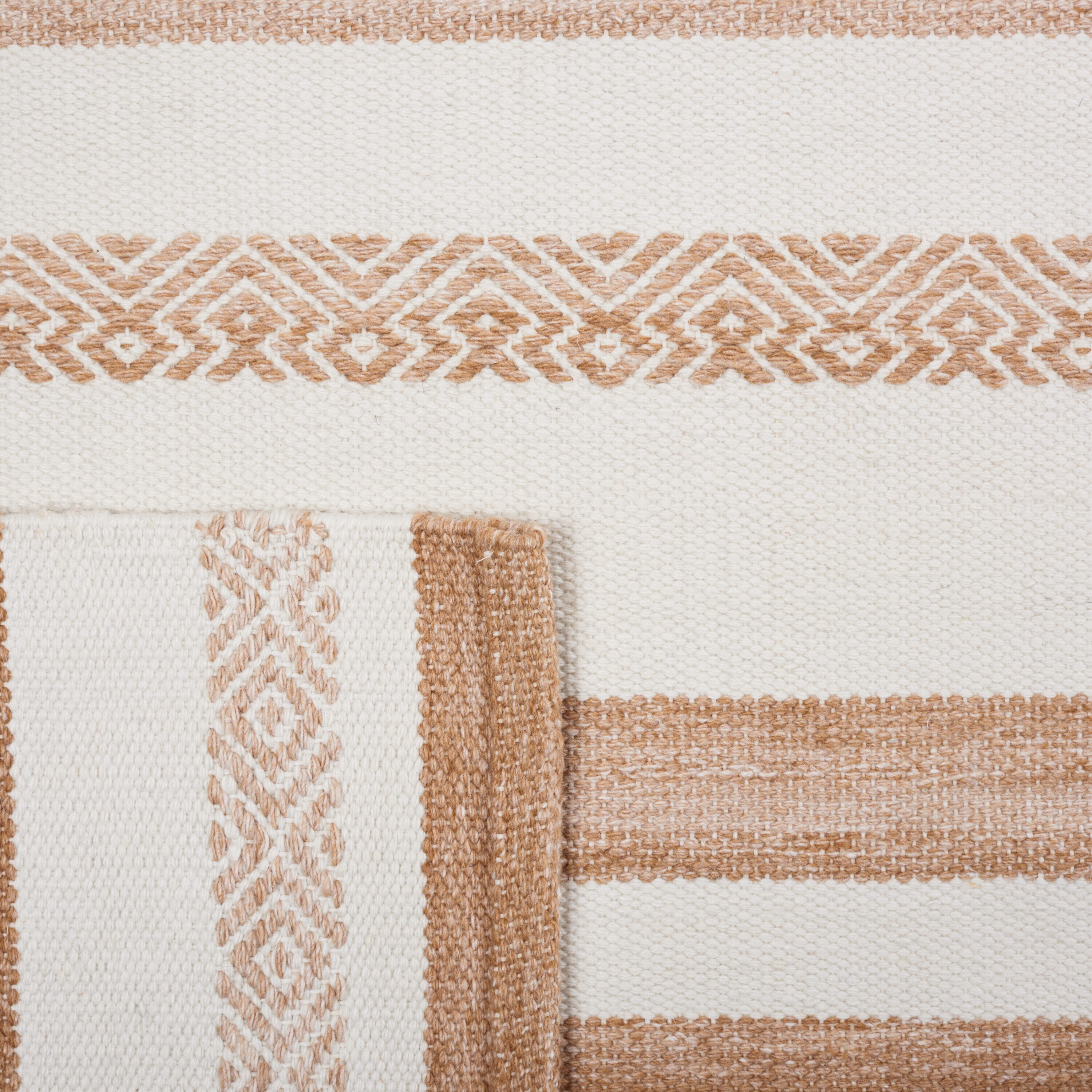 Safavieh STK428B-5 rugs - View #3