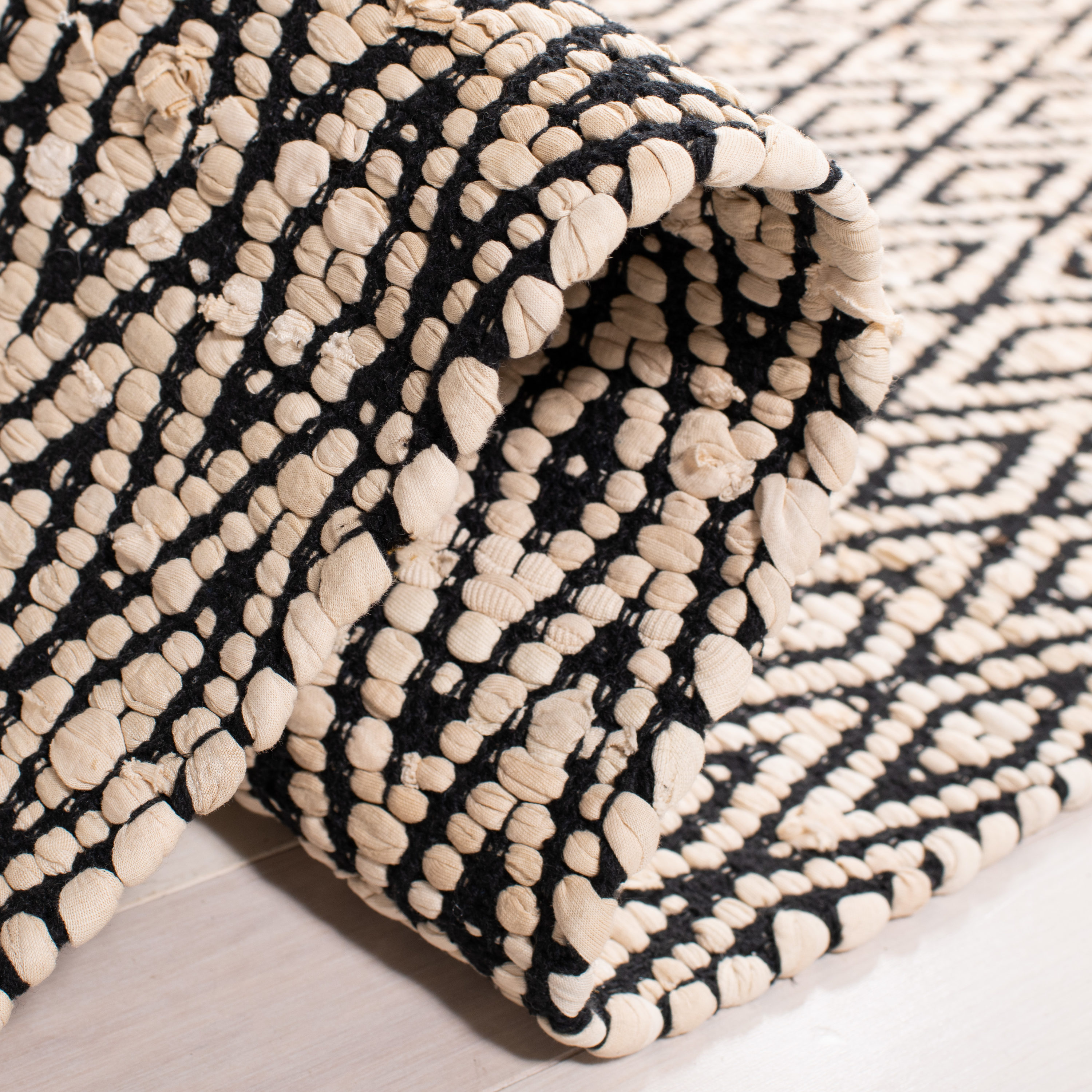 Safavieh MTK621B-8 rugs - View #6