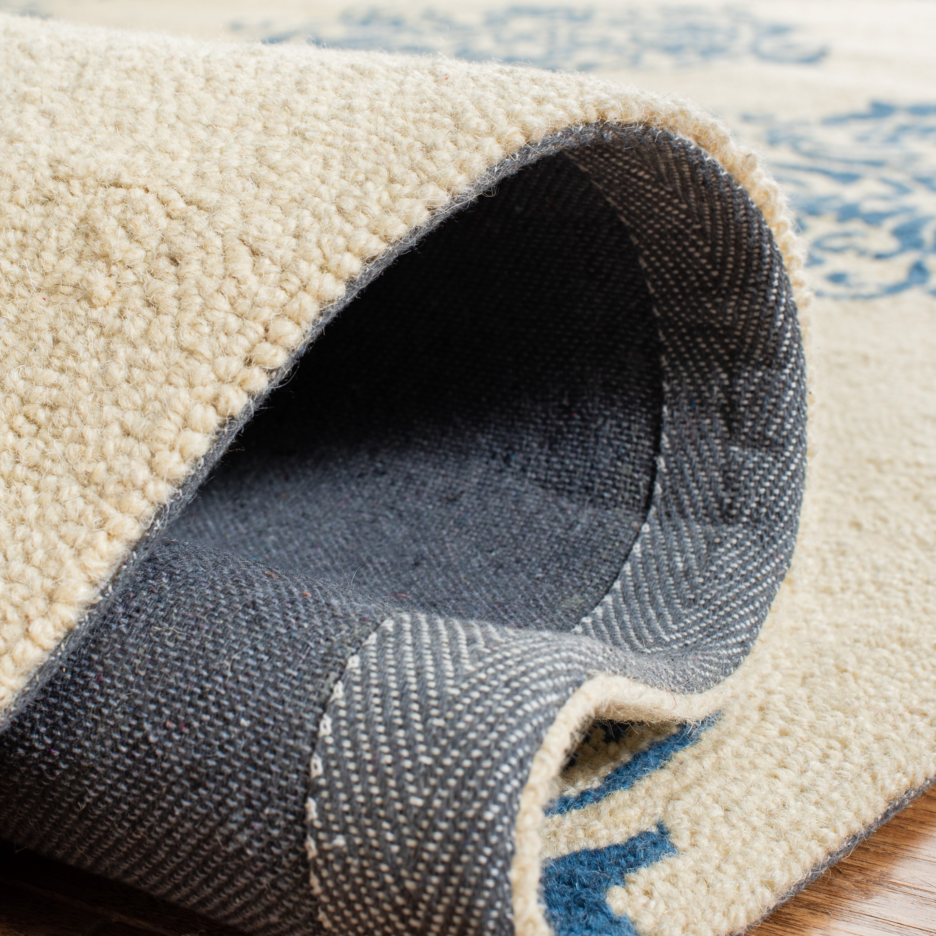 Safavieh HK145A-24 rugs - View #5