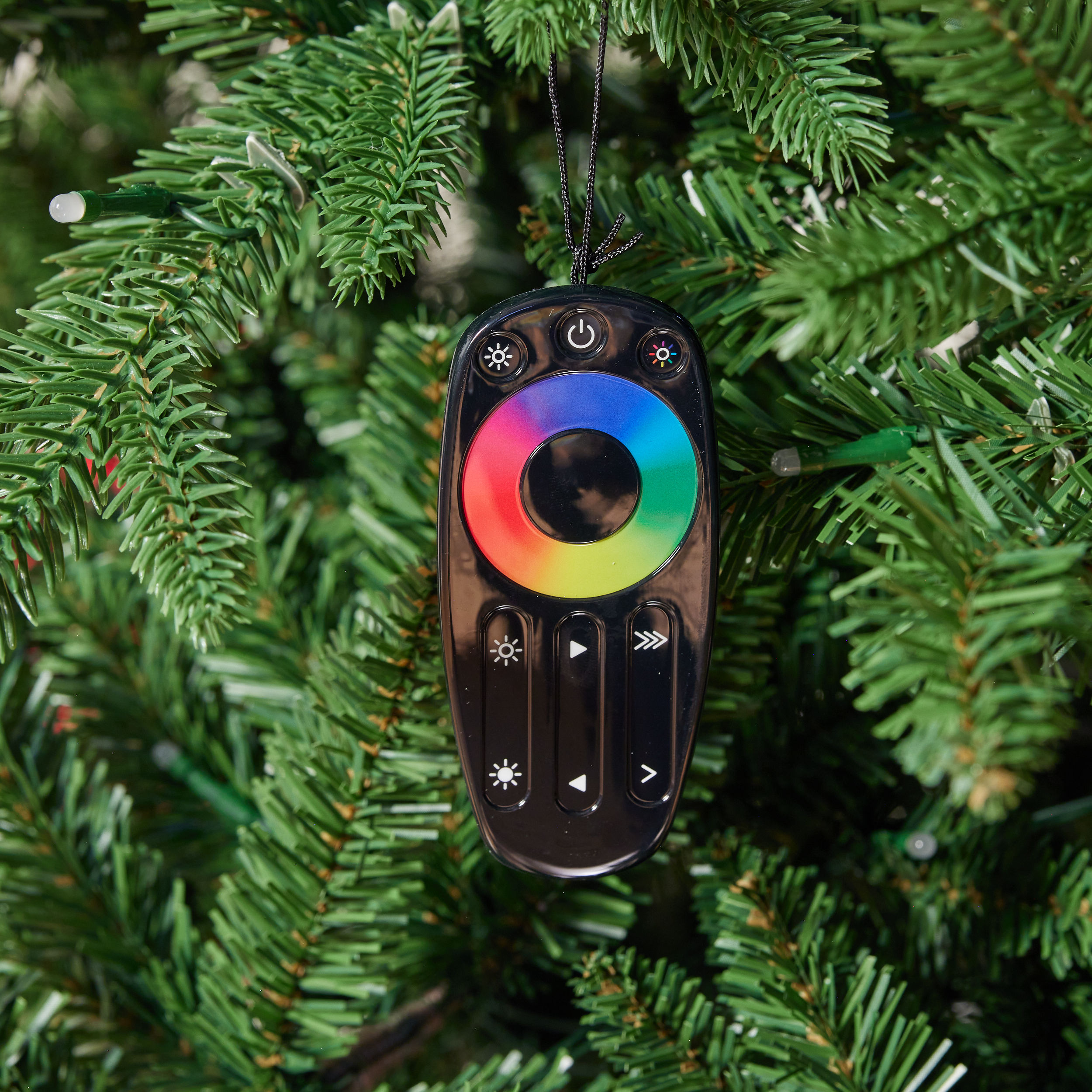 Has anyone bought the Costco Christmas Tree and check to see which LED  controller is used? Any way to replace it with WLED? : r/WLED