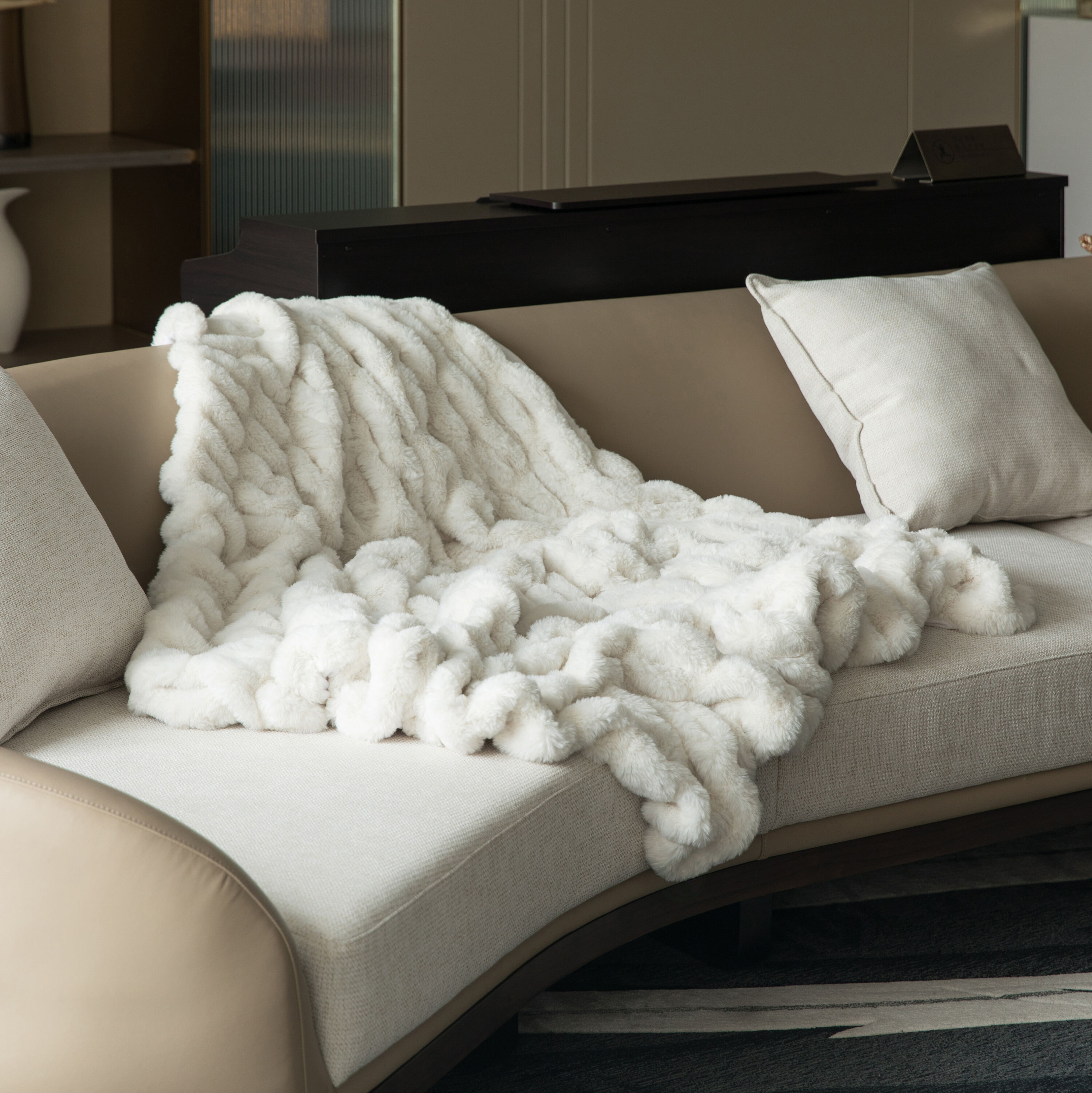 Deerlux QI004049.WT Blankets-And-Throws - View #2