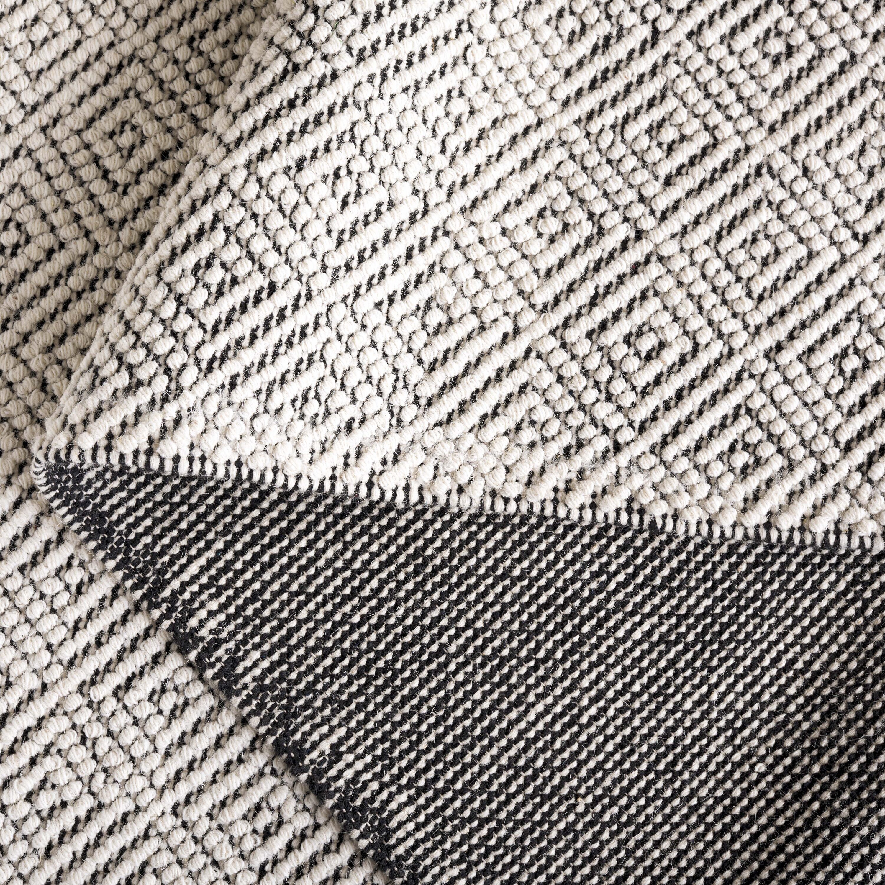 Safavieh VRM305Z-8 rugs - View #4