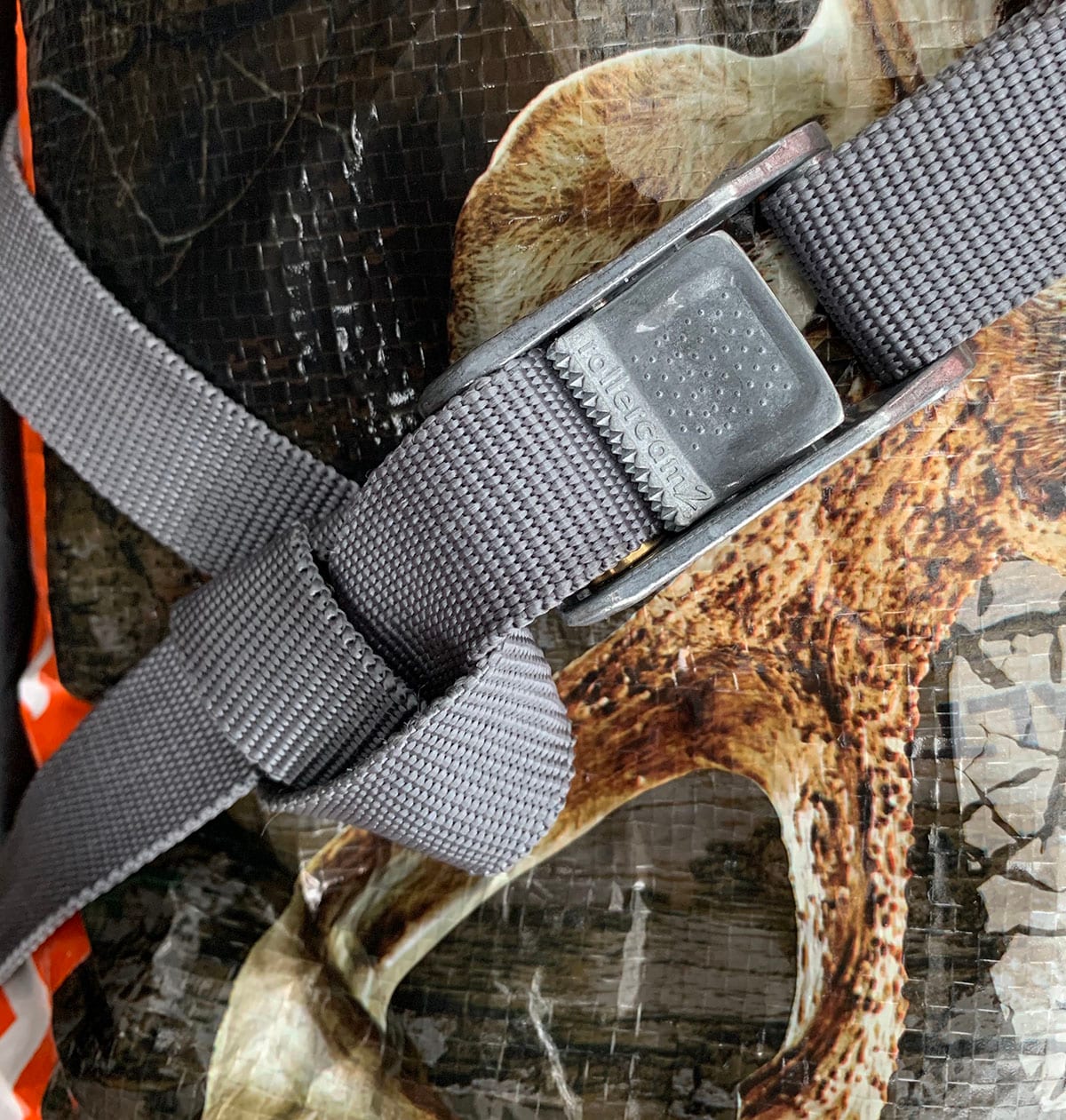 MULTUS Orange Polypropylene Moving Straps - 108-in Length, 1-in Width, 250  lbs. Weight Limit - Ideal for Hunting, Sportsman Boxes, and Construction in  the Moving Straps department at