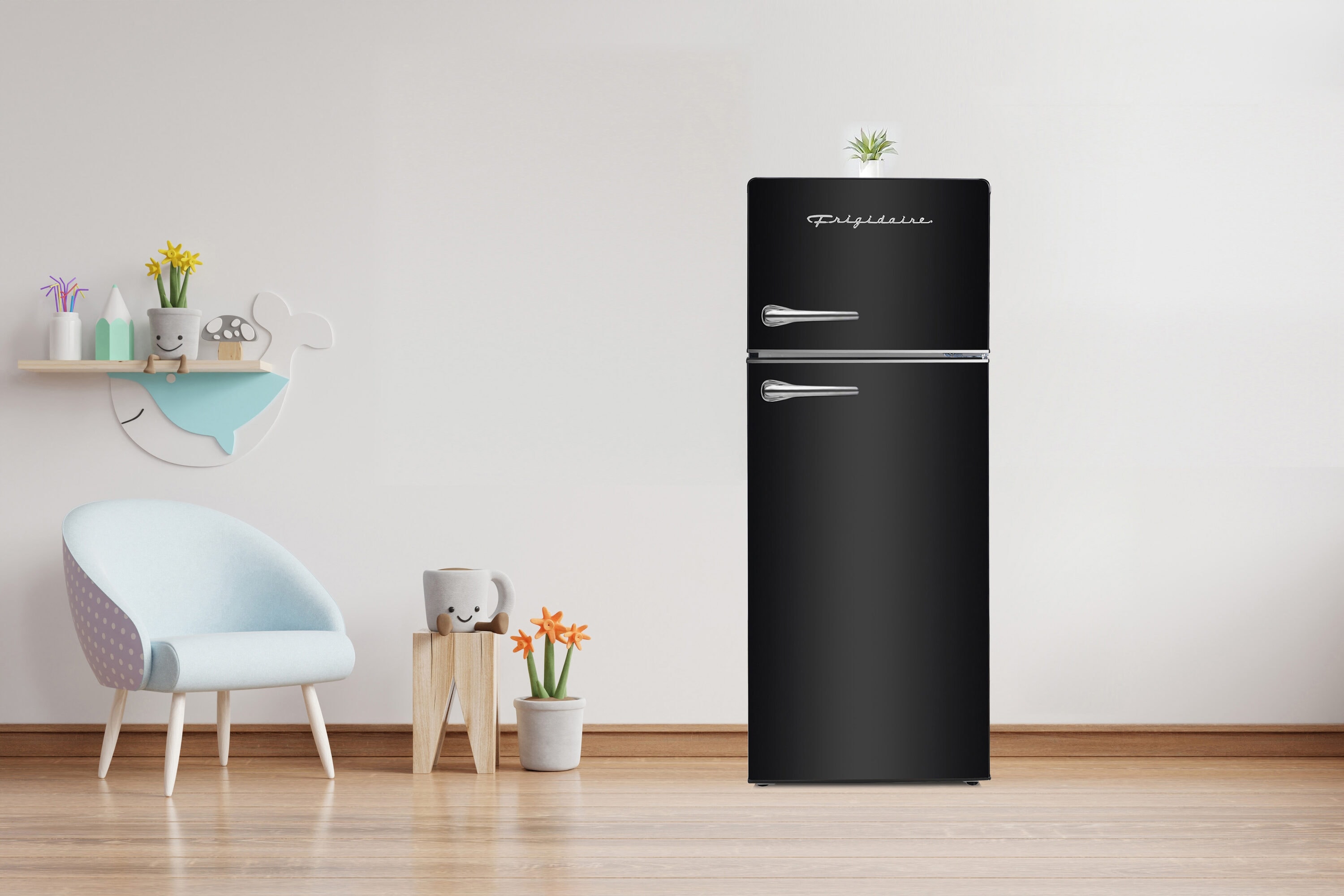 Frigidaire EFR789-BLACK Top-Freezer-Refrigerators - View #6