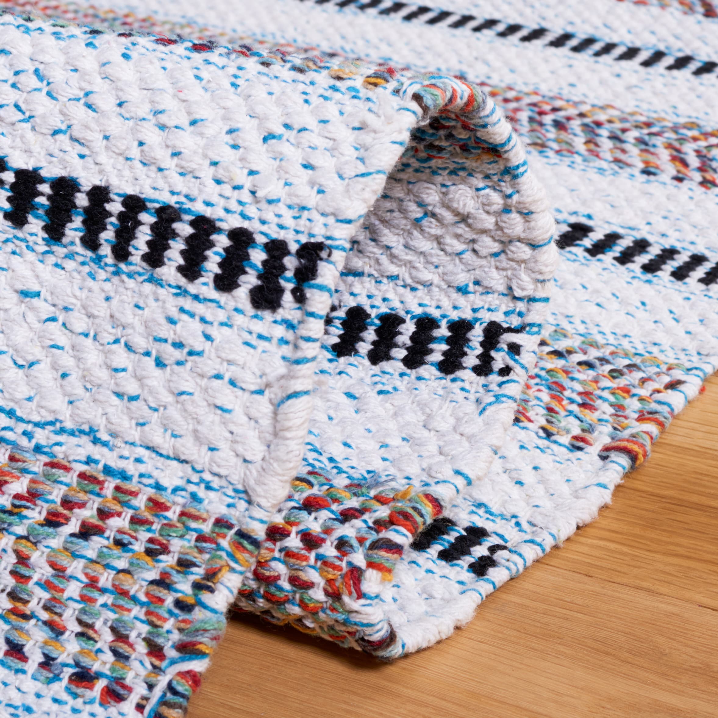 Safavieh MTK702K-4 rugs - View #7
