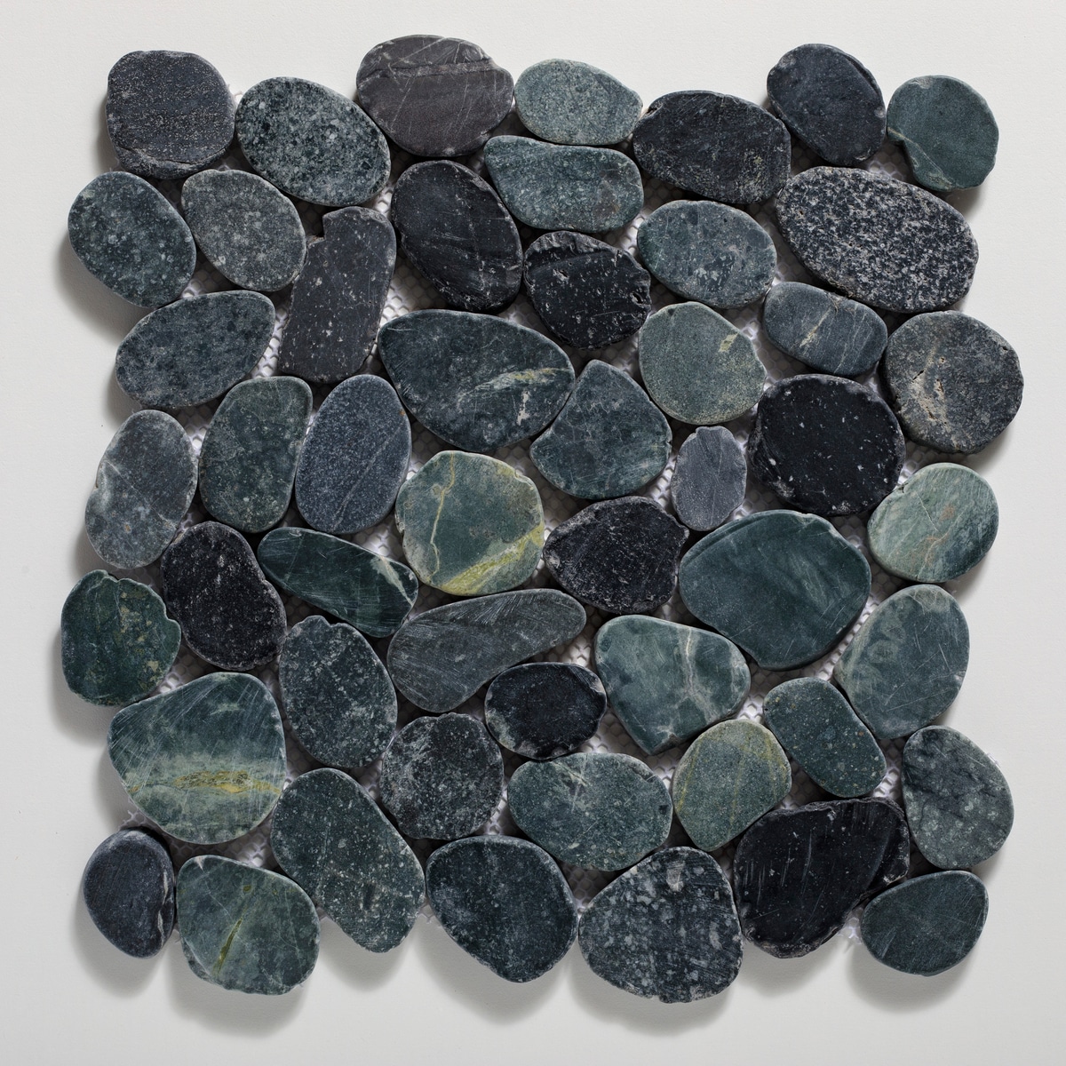 50 sq ft Black Natural River Rock Mosaic Stone Pebble Tile 