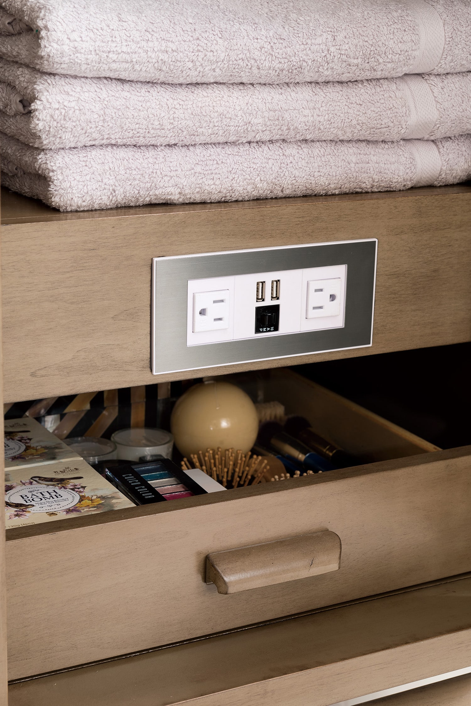 James Martin Vanities 620-V60D-WW vanities - View #3