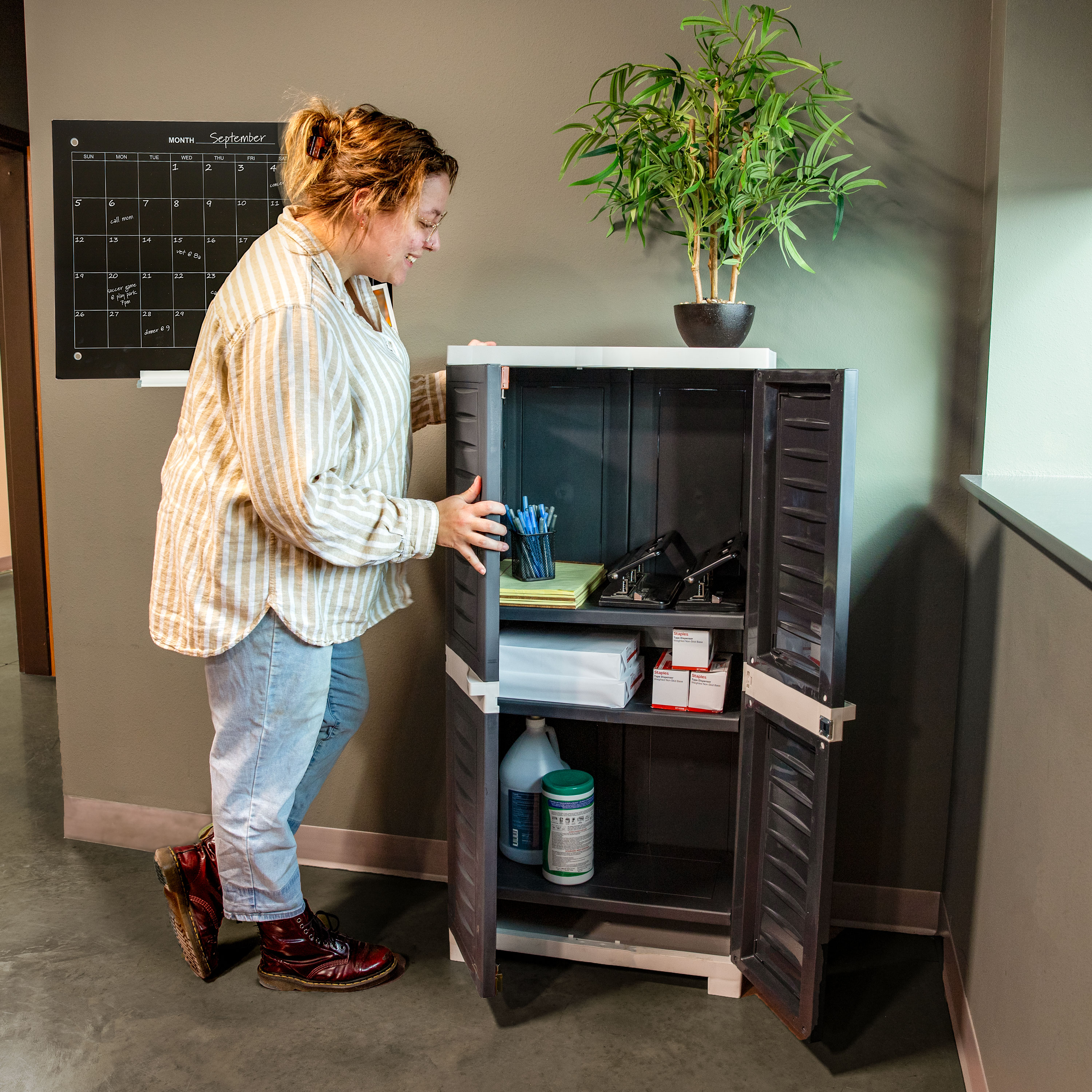 Sunnydaze Decor SUP-301 Utility-Storage-Cabinets - View #16